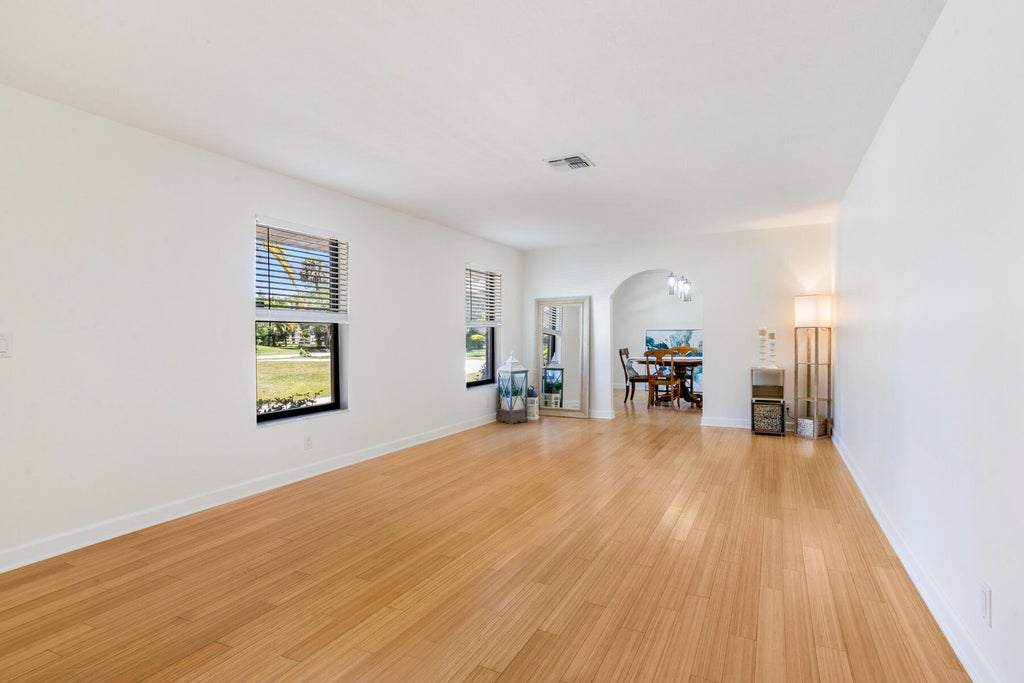 Photo of 8629 Nashua Drive, Palm Beach Gardens, FL 33418 (MLS # R10977186)