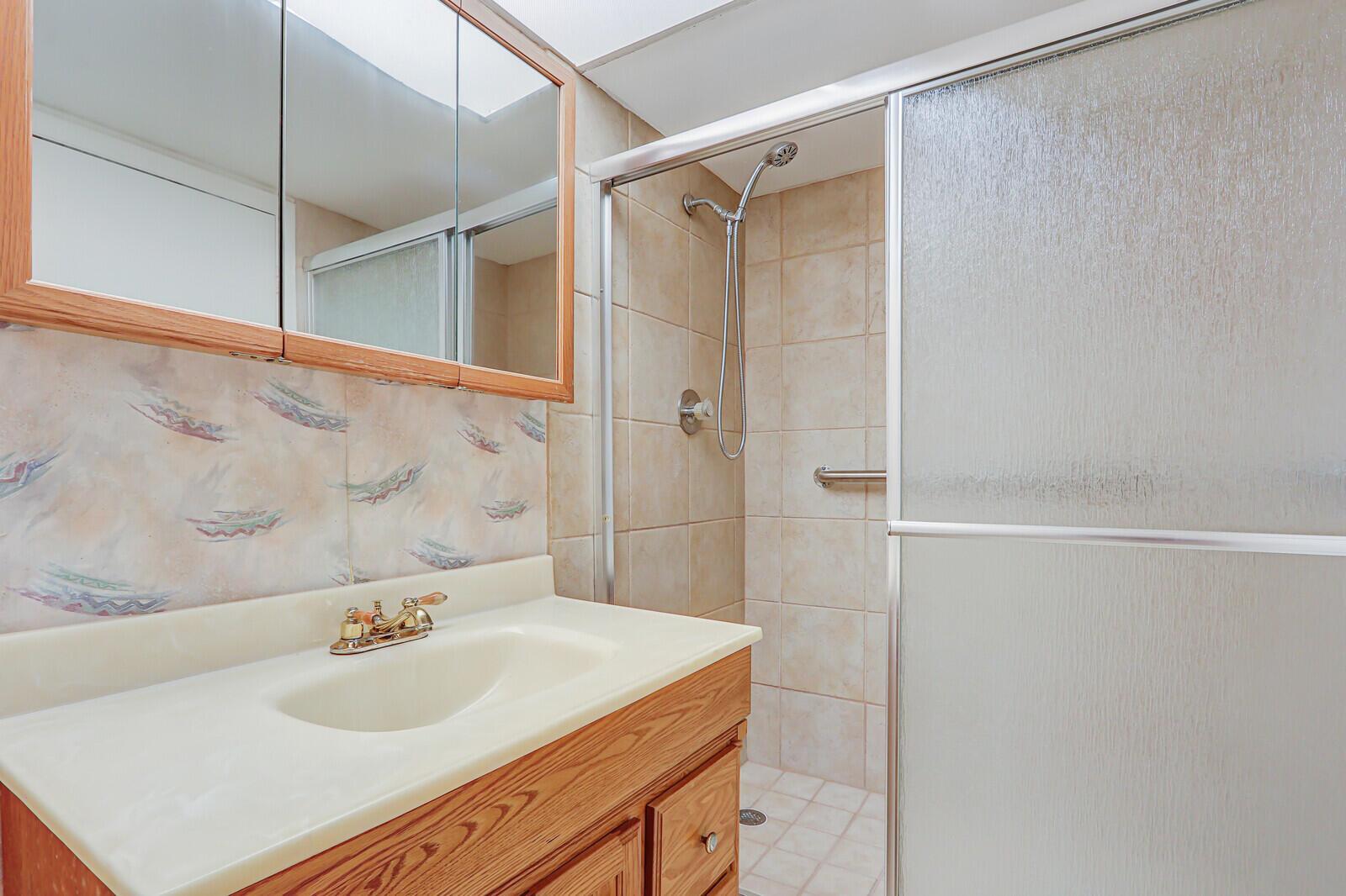 THE WINDJAMMER CONDO APAR - Residential