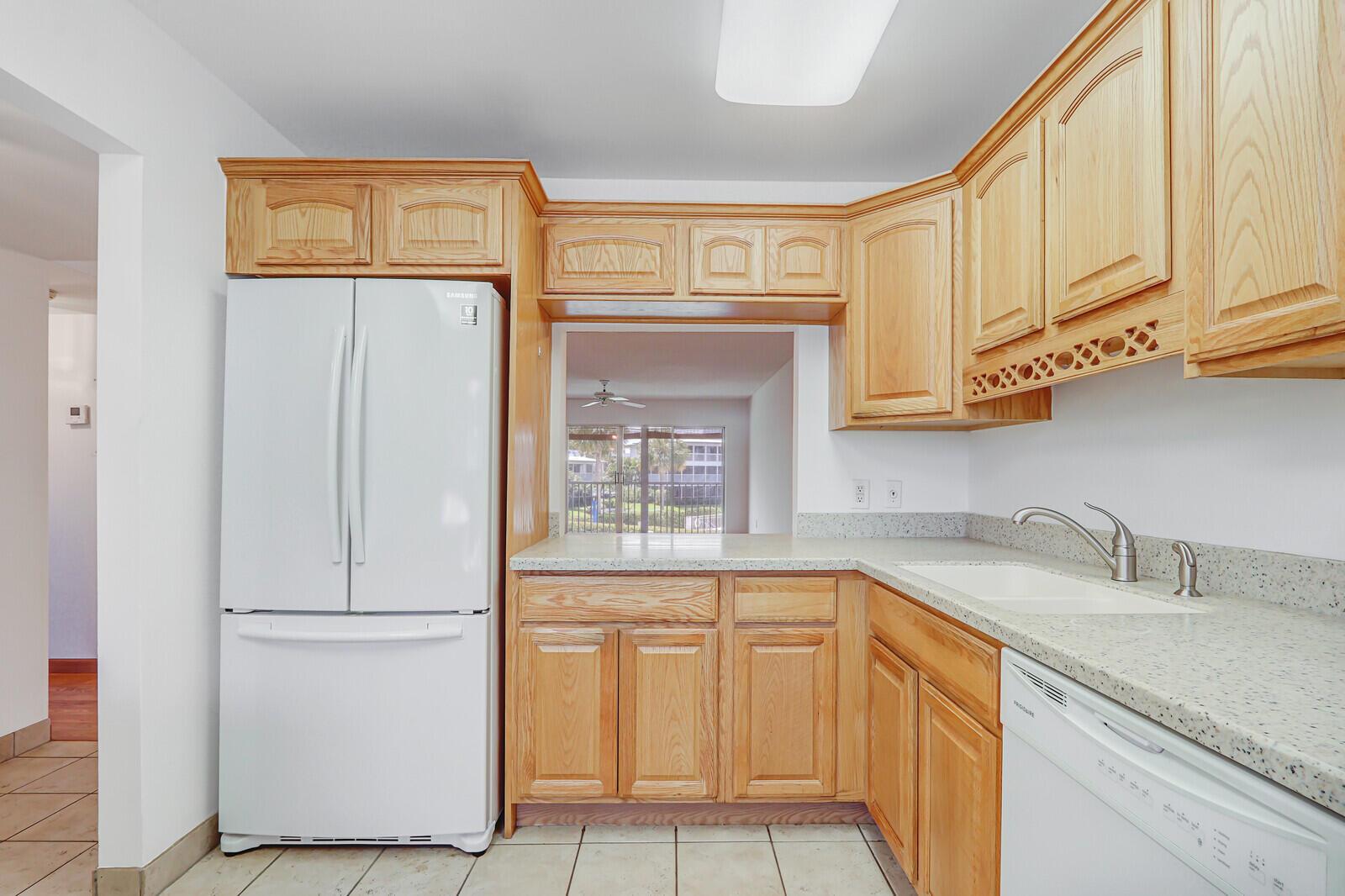 THE WINDJAMMER CONDO APAR - Residential