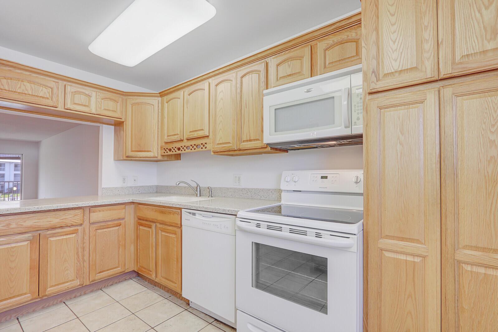 THE WINDJAMMER CONDO APAR - Residential