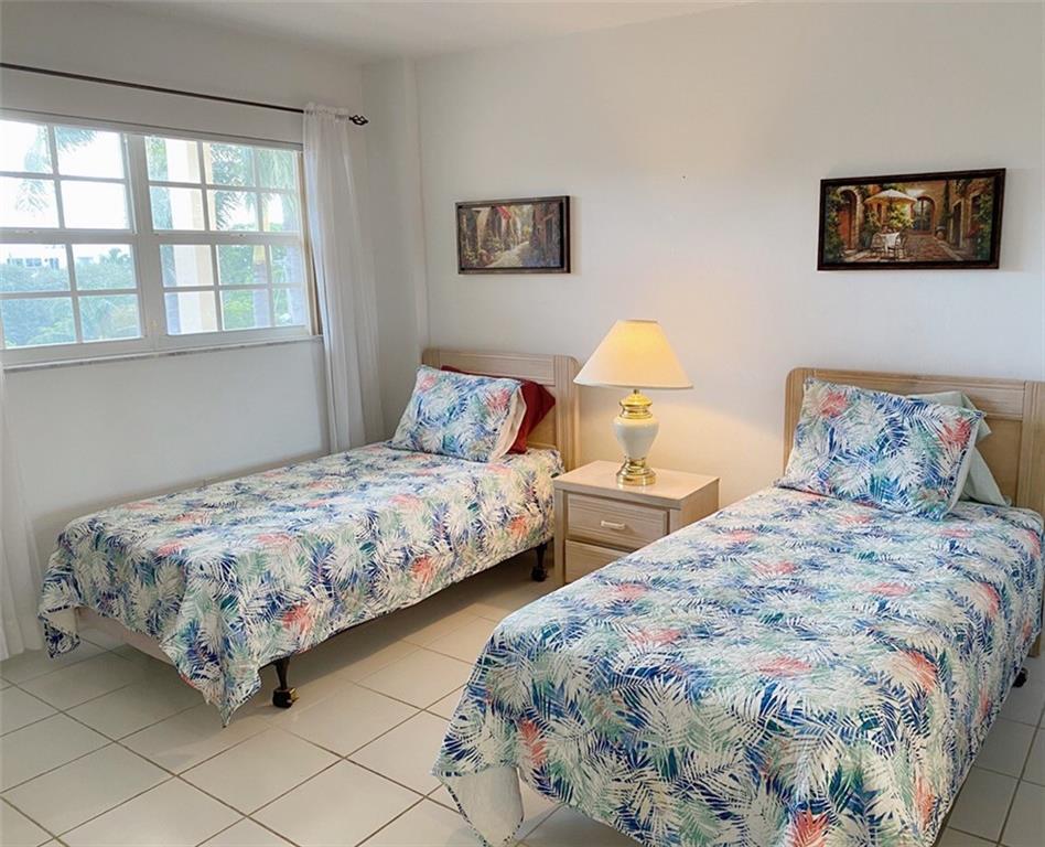 POMPANO YACHT BEACH CLUB - Residential