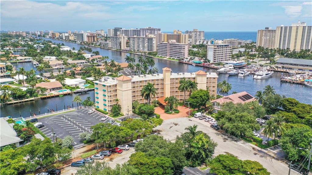 POMPANO YACHT BEACH CLUB - Residential