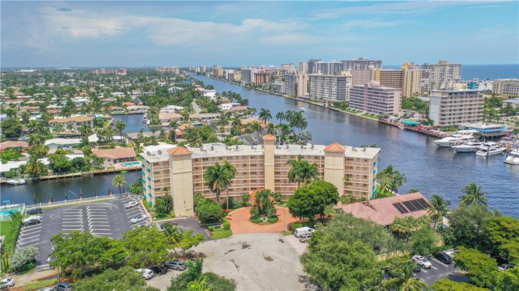 POMPANO YACHT BEACH CLUB - Residential