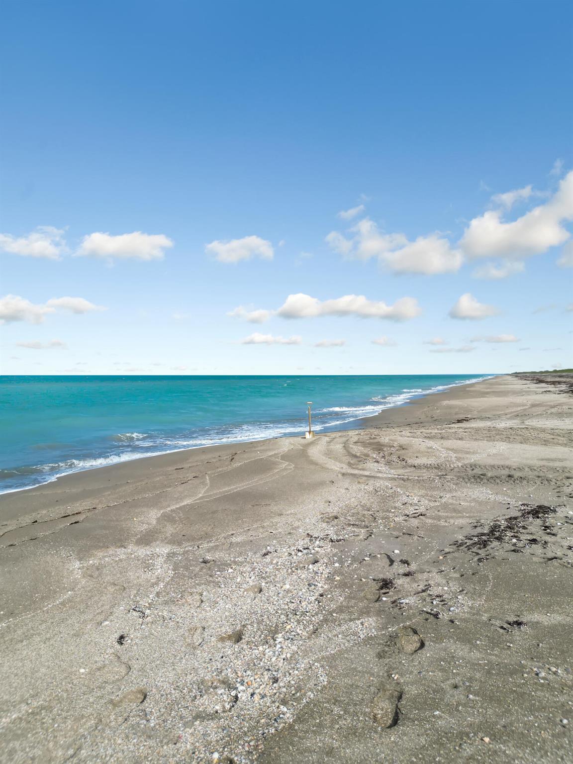 METES AND BOUNDS - Land