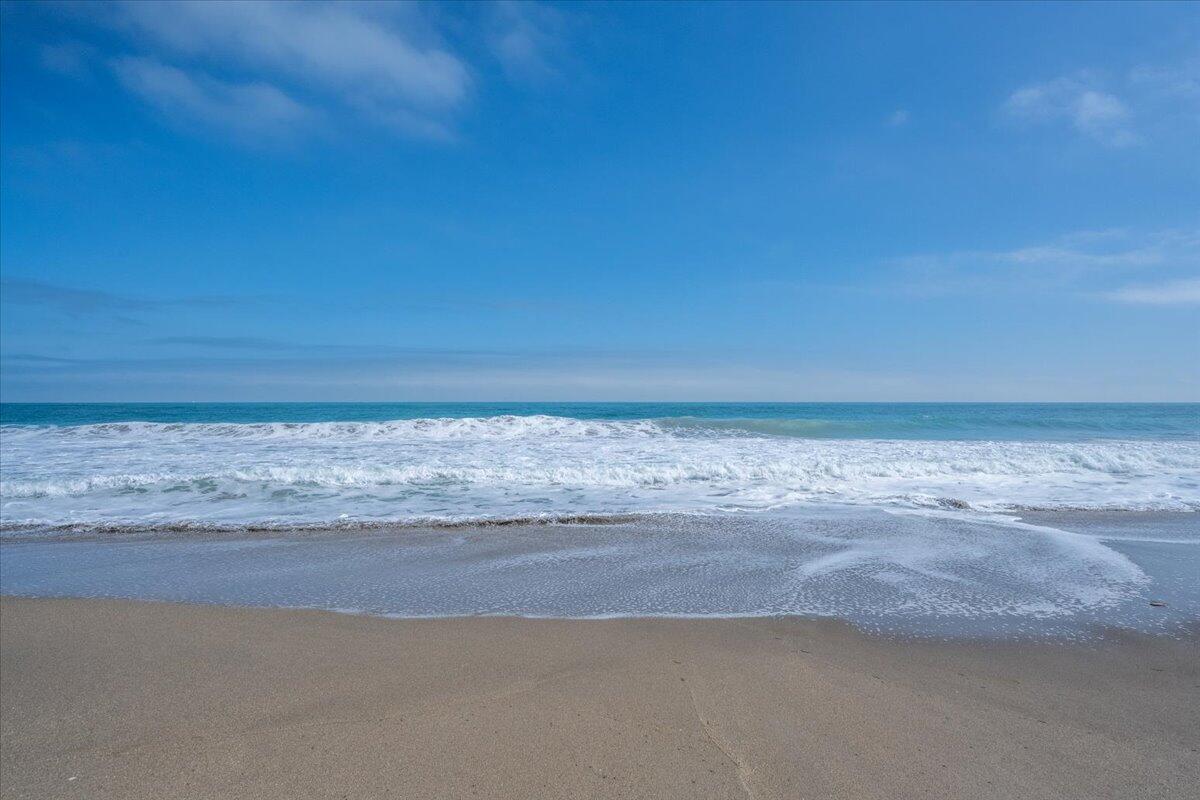 METES AND BOUNDS - Land