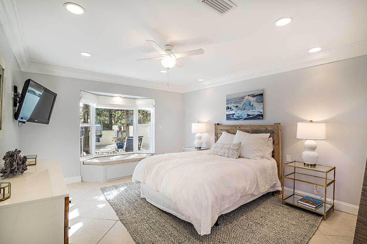 S/D OF 10-44-43, GOV LTS 1, 2, 3 - Residential