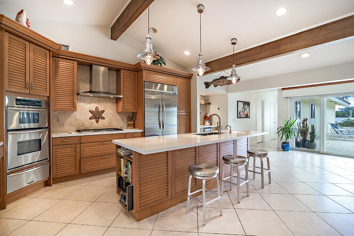 S/D OF 10-44-43, GOV LTS 1, 2, 3 - Residential