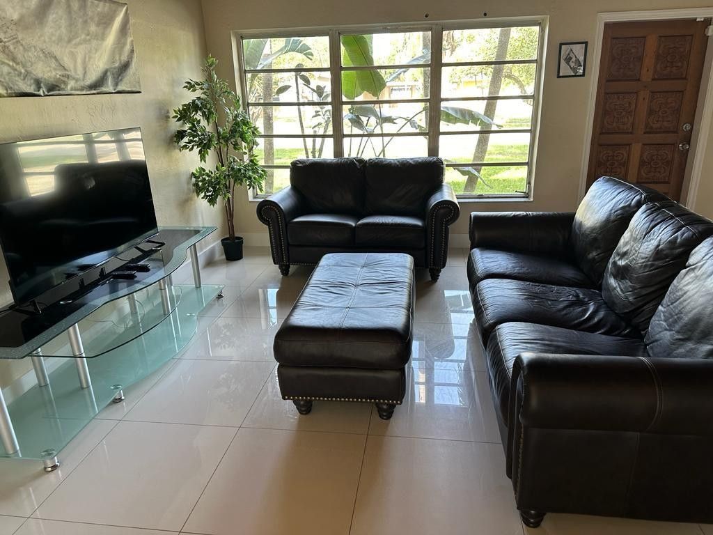 Photo of 370 Delaware Avenue, Fort Lauderdale, FL 33312 (MLS # F10551596)