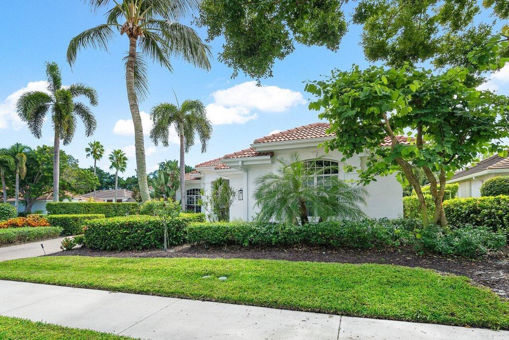 Photo of 132 Pembroke Drive, Palm Beach Gardens, FL 33418 (MLS # R11022776)