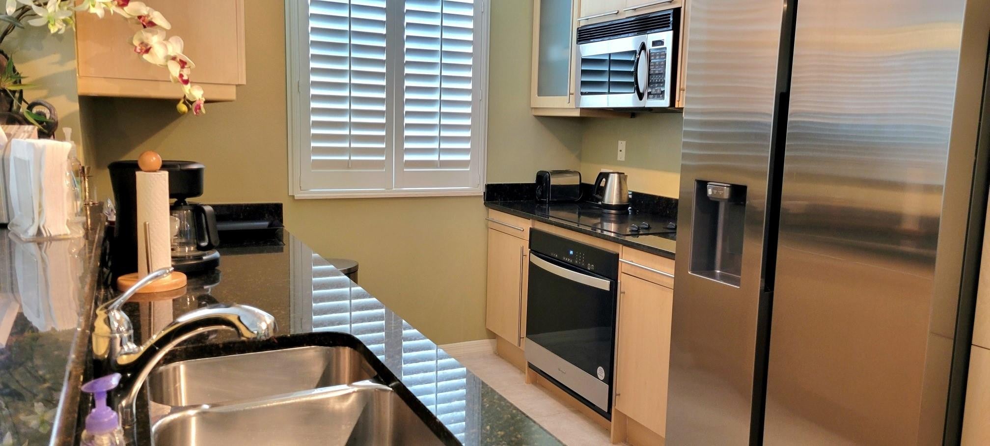 2080 S OCEAN Drive 902