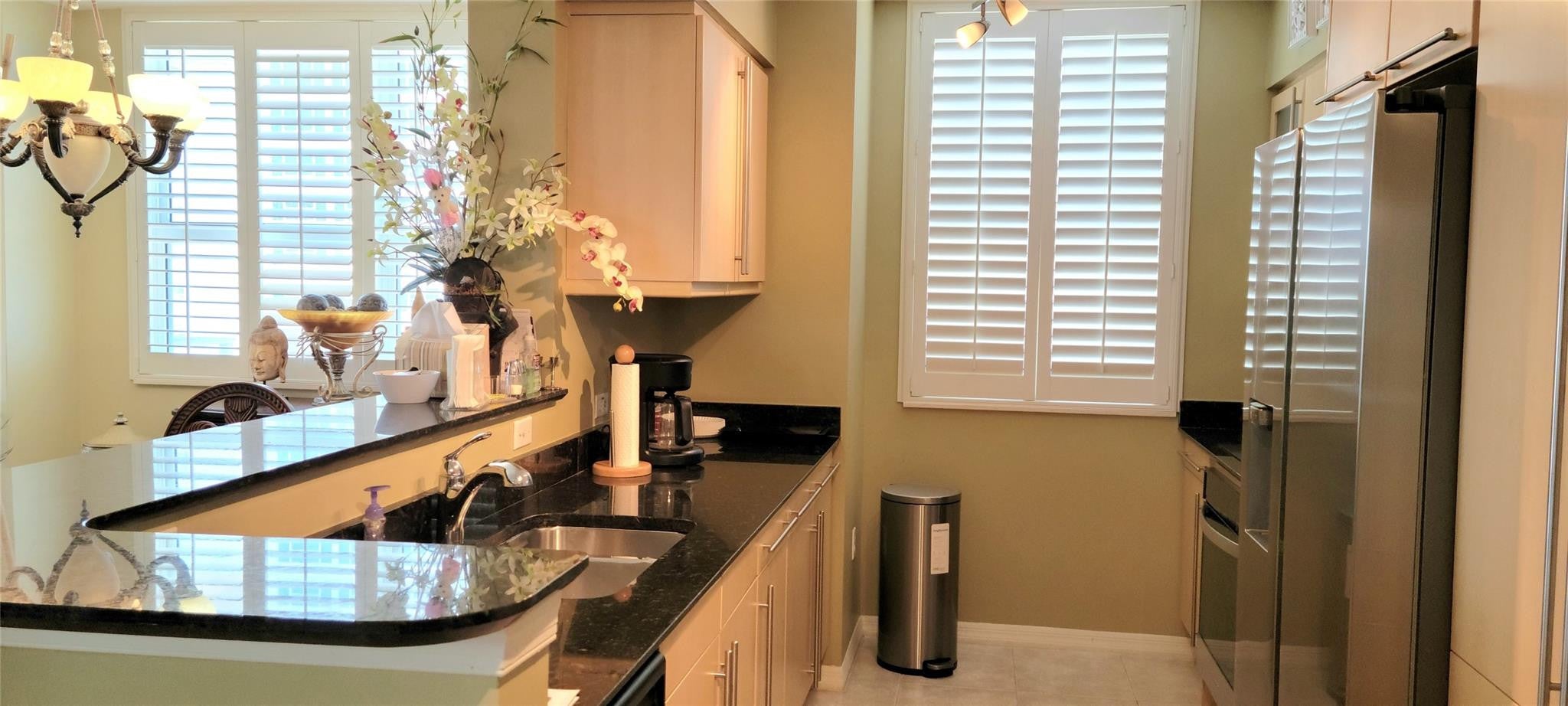 2080 S OCEAN Drive 902