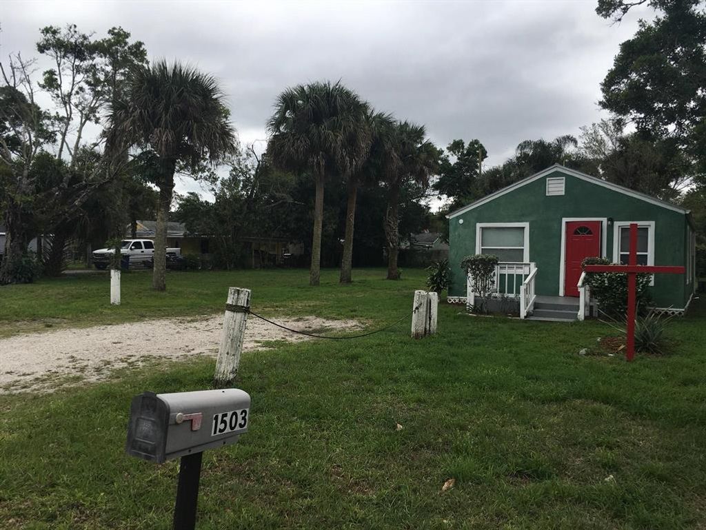 Photo of 1503 Emerald Terrace, Fort Pierce, FL 34950 (MLS # R10697987)