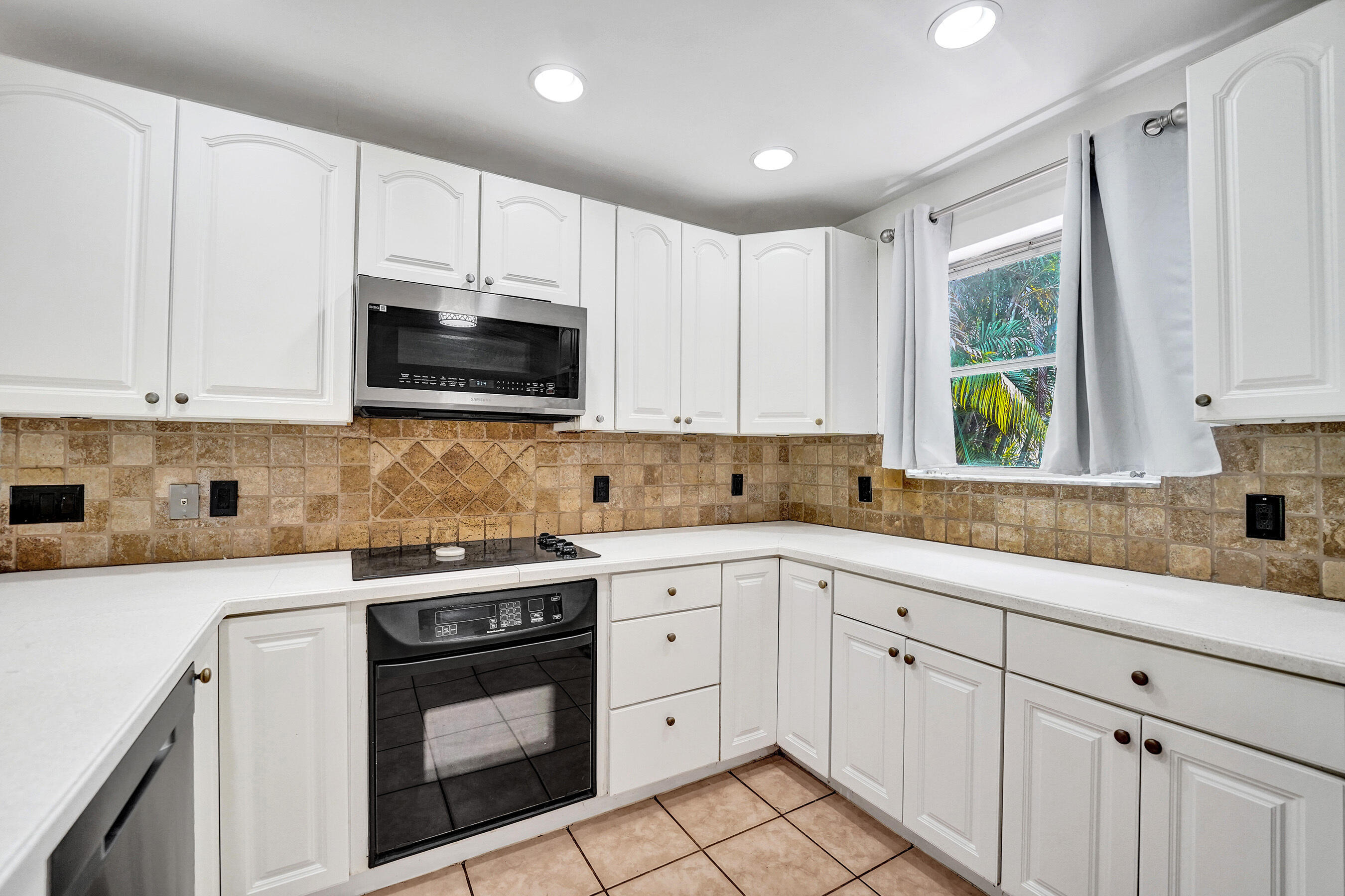 PINE CREST AMENDED PLAT - Residential
