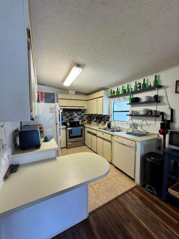 Spanish Lakes Country Club Village - Residential