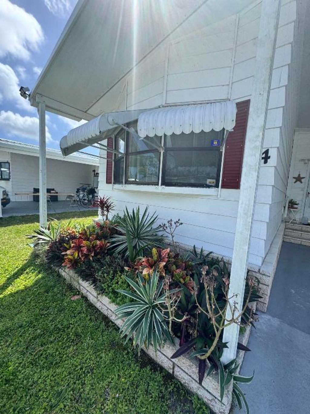 Photo of 24 Villa Del Norte, Fort Pierce, FL 34951 (MLS # R11083899)