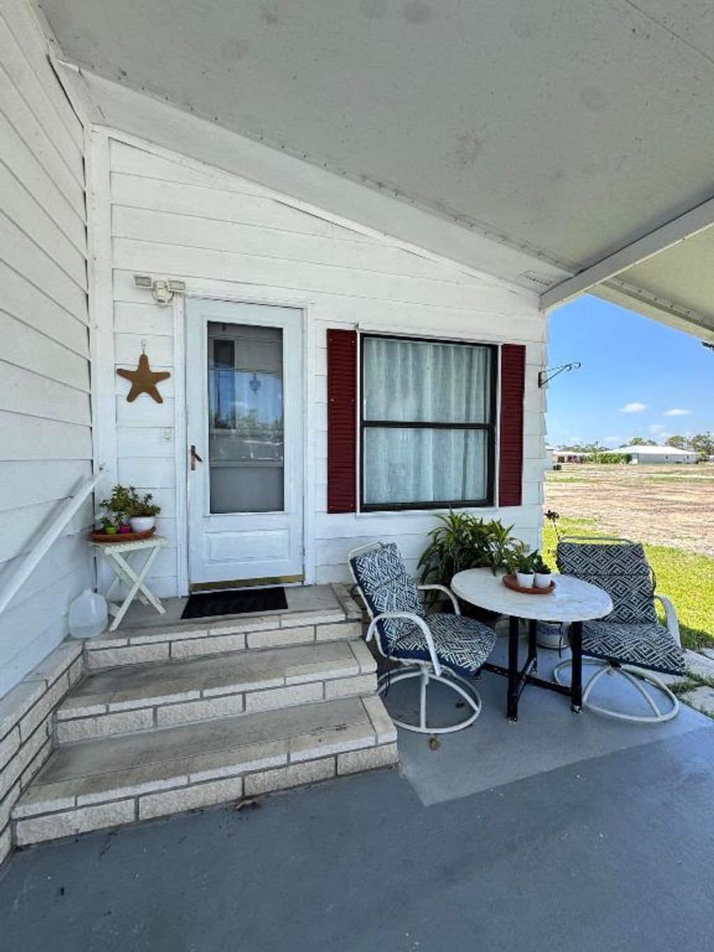 Photo of 24 Villa Del Norte, Fort Pierce, FL 34951 (MLS # R11083899)