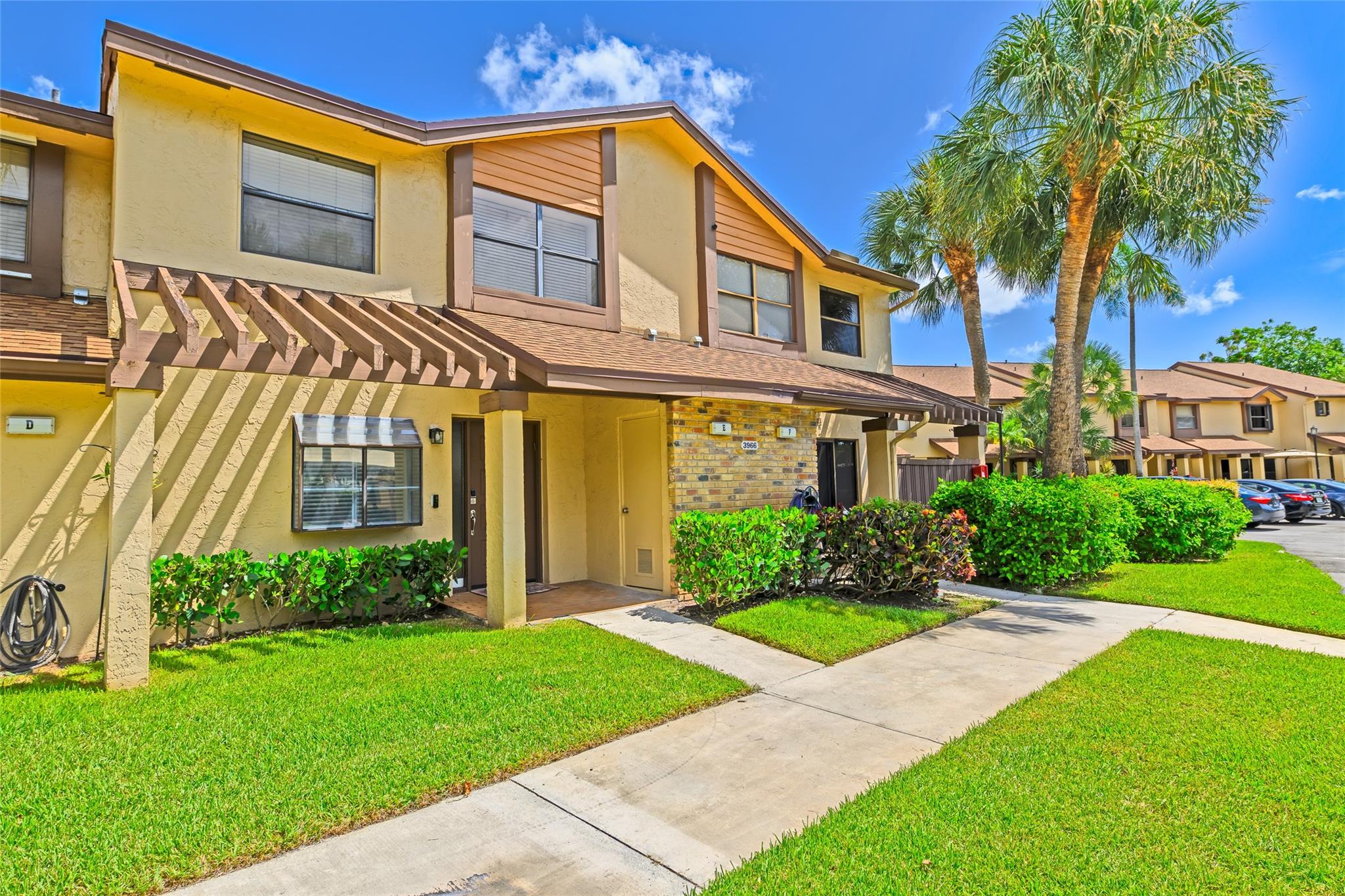 3966 E Cocoplum Cir E