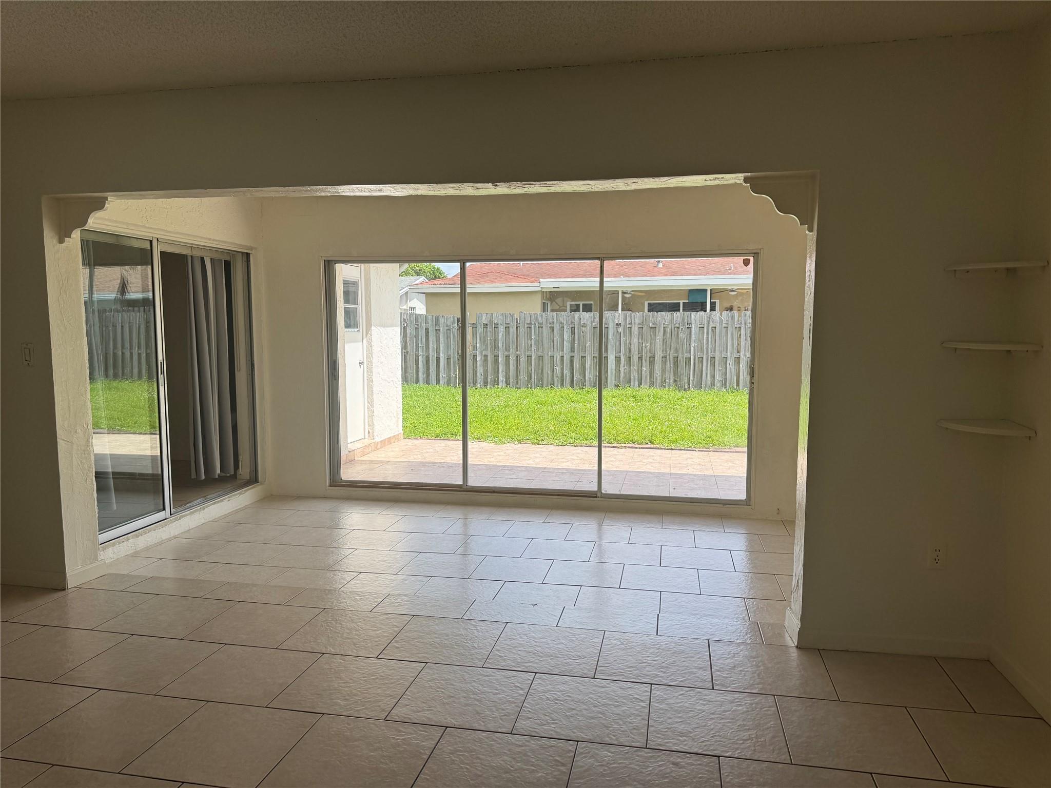 Sunrise Golf Village Sec - Residential Lease