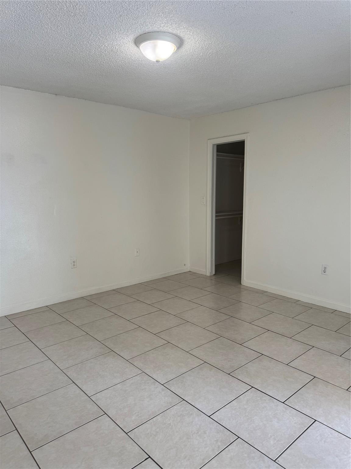 Sunrise Golf Village Sec - Residential Lease