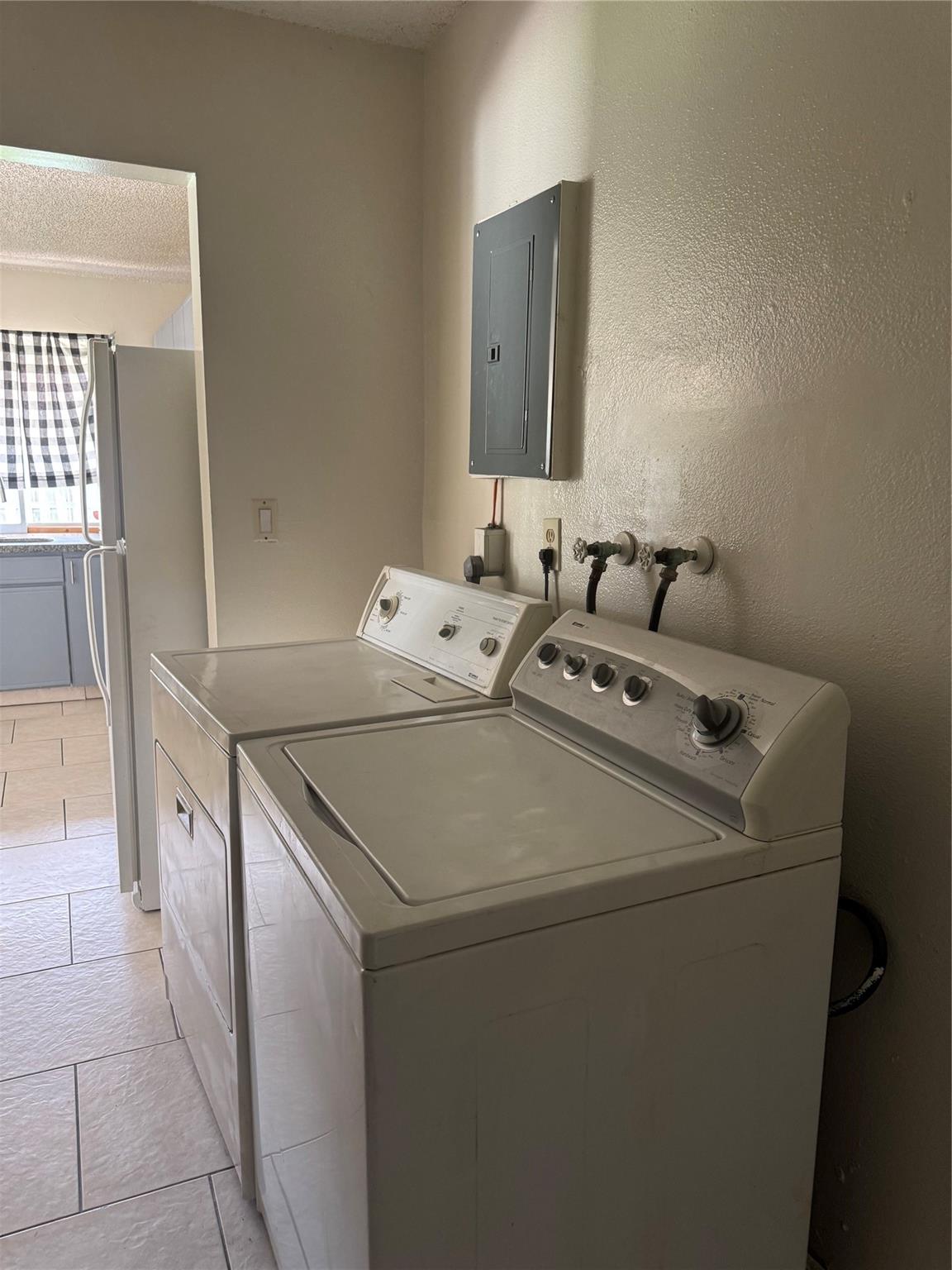 Sunrise Golf Village Sec - Residential Lease