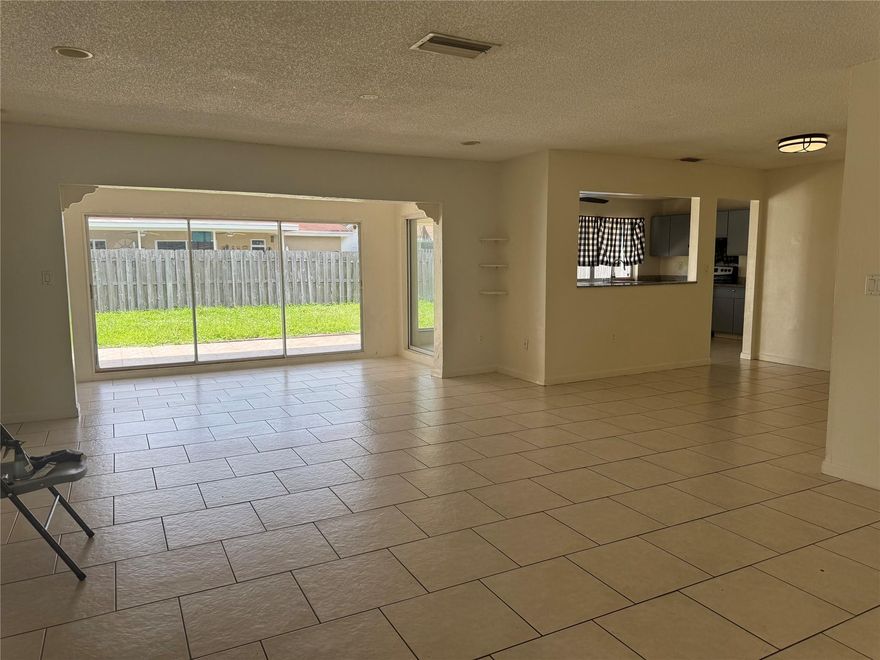 GREAT, Spacious 3/2, LARGE Eat-in Kitchen & 2 cars garage; Fully fenced-in yard and Fully tiled. Long term OK.*Pets OK, Available now****Move-in$$: 1st Prorated + 2 Security