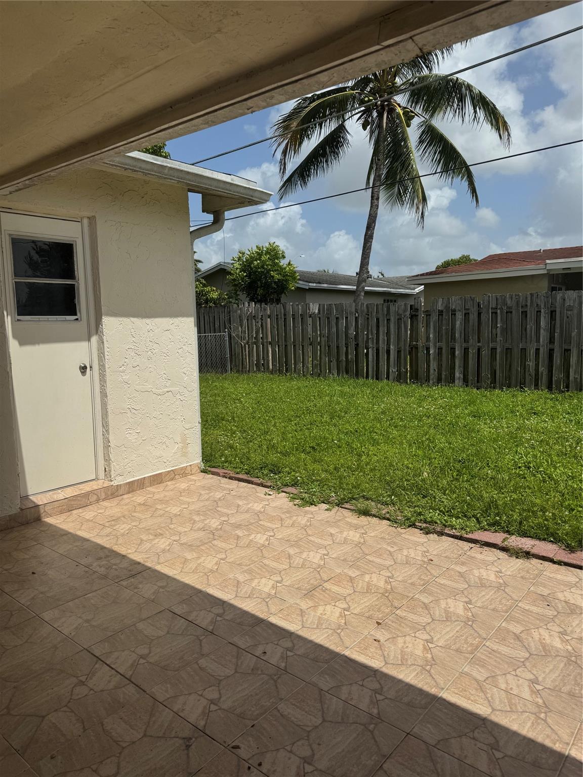 Sunrise Golf Village Sec - Residential Lease