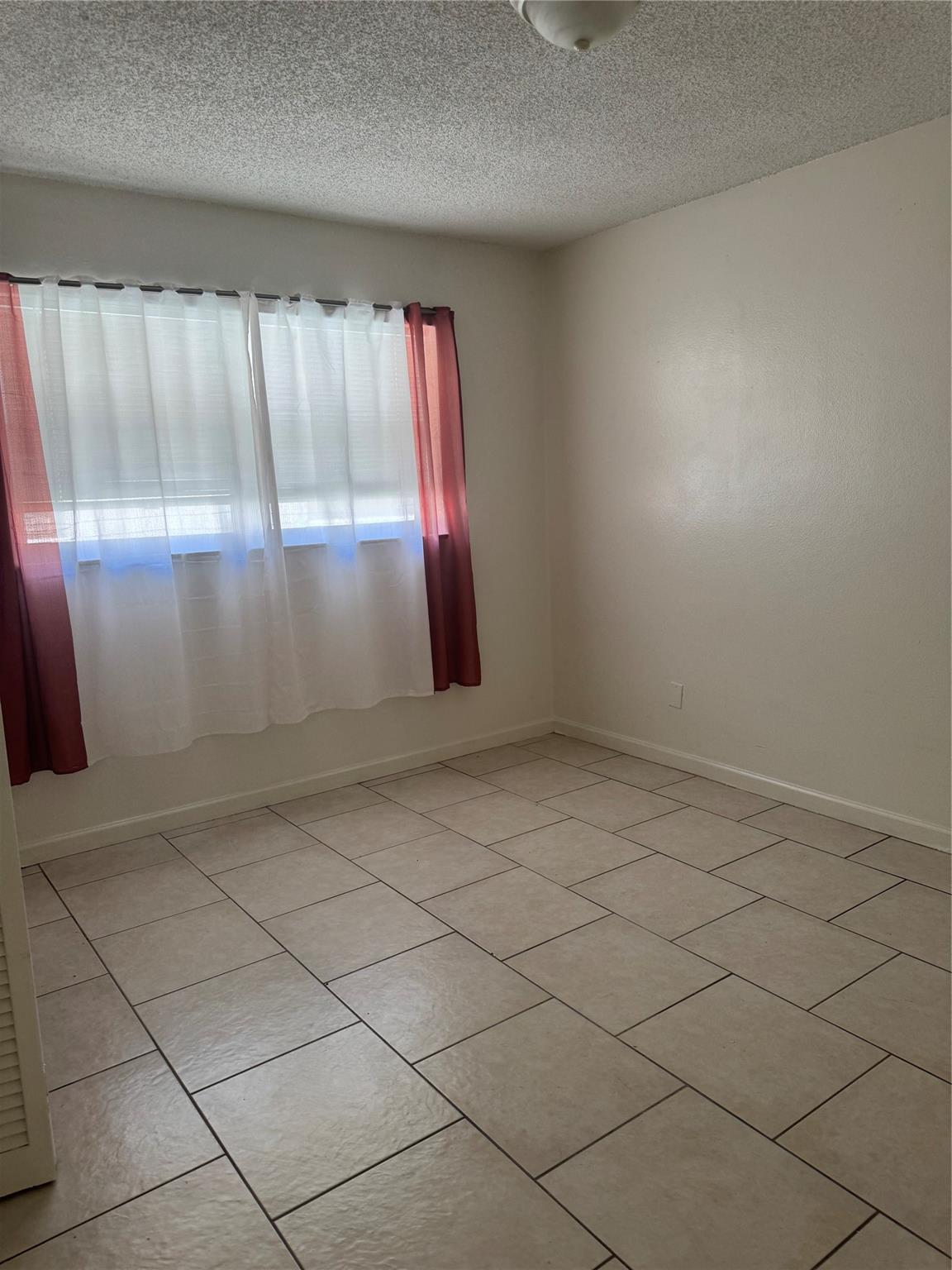 Sunrise Golf Village Sec - Residential Lease