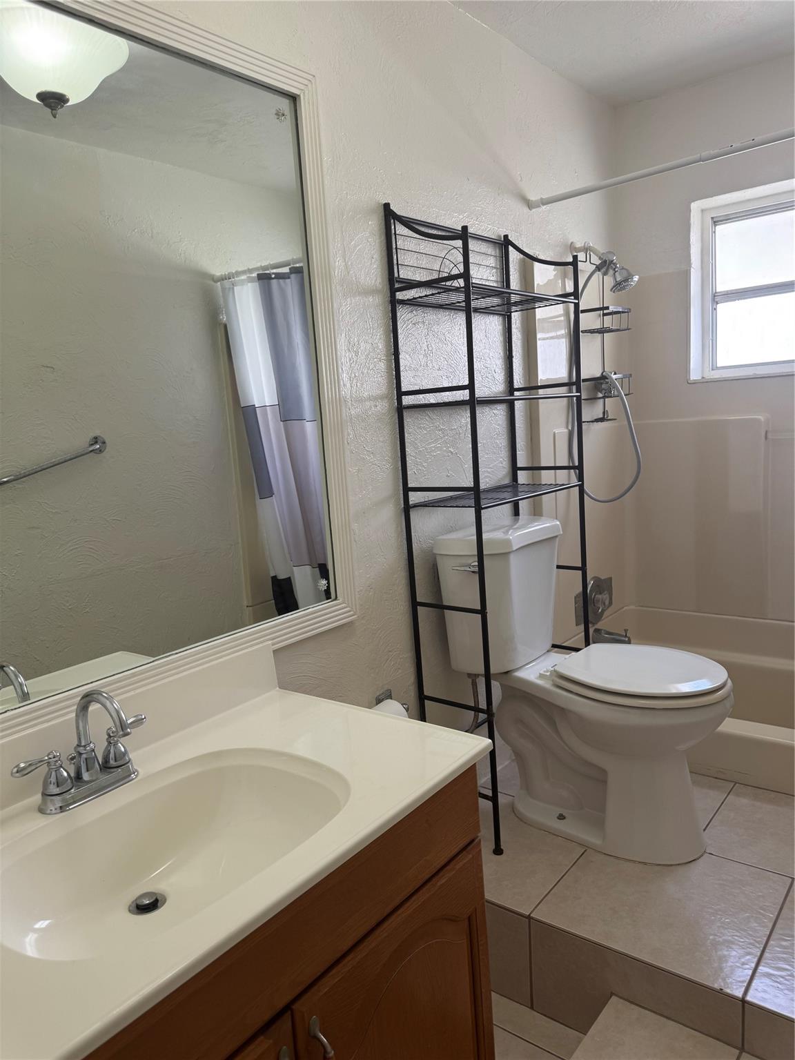 Sunrise Golf Village Sec - Residential Lease