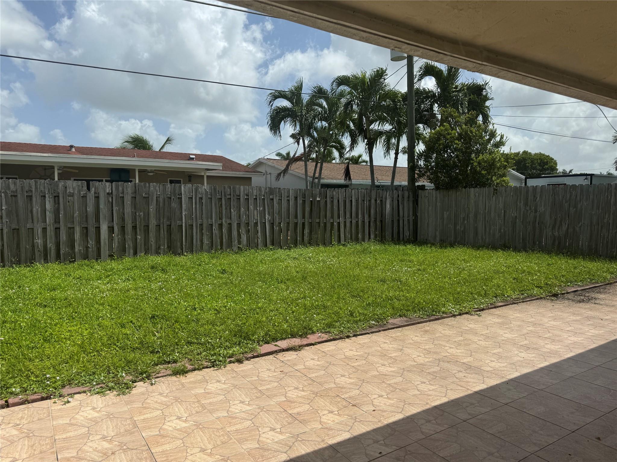 Sunrise Golf Village Sec - Residential Lease
