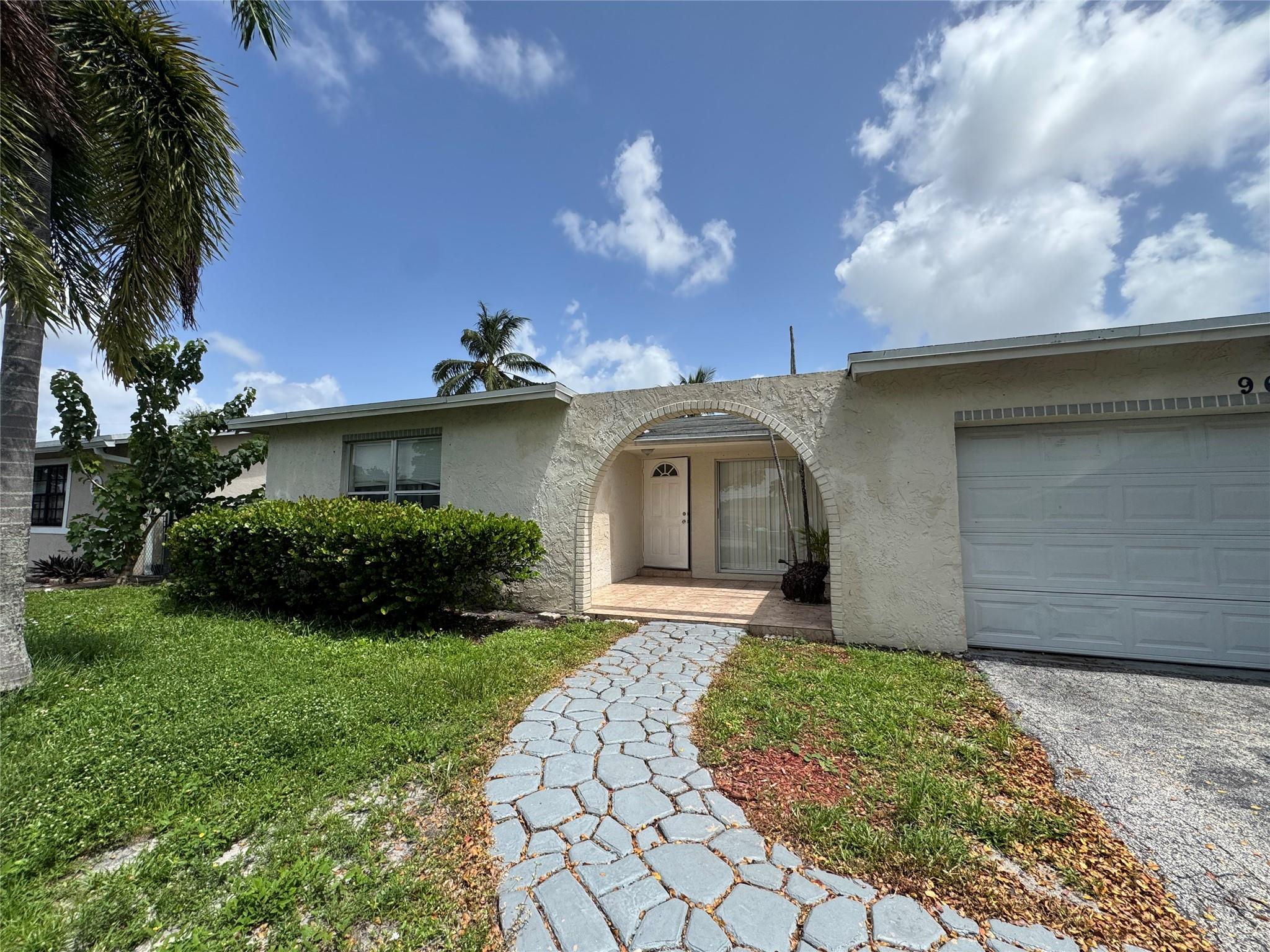Sunrise Golf Village Sec - Residential Lease
