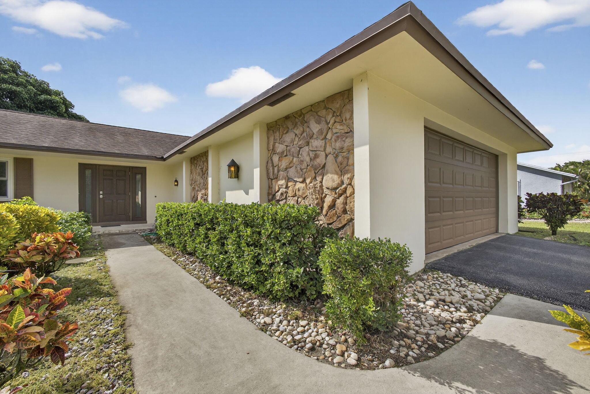 FLORIDA GARDENS 5 - Residential