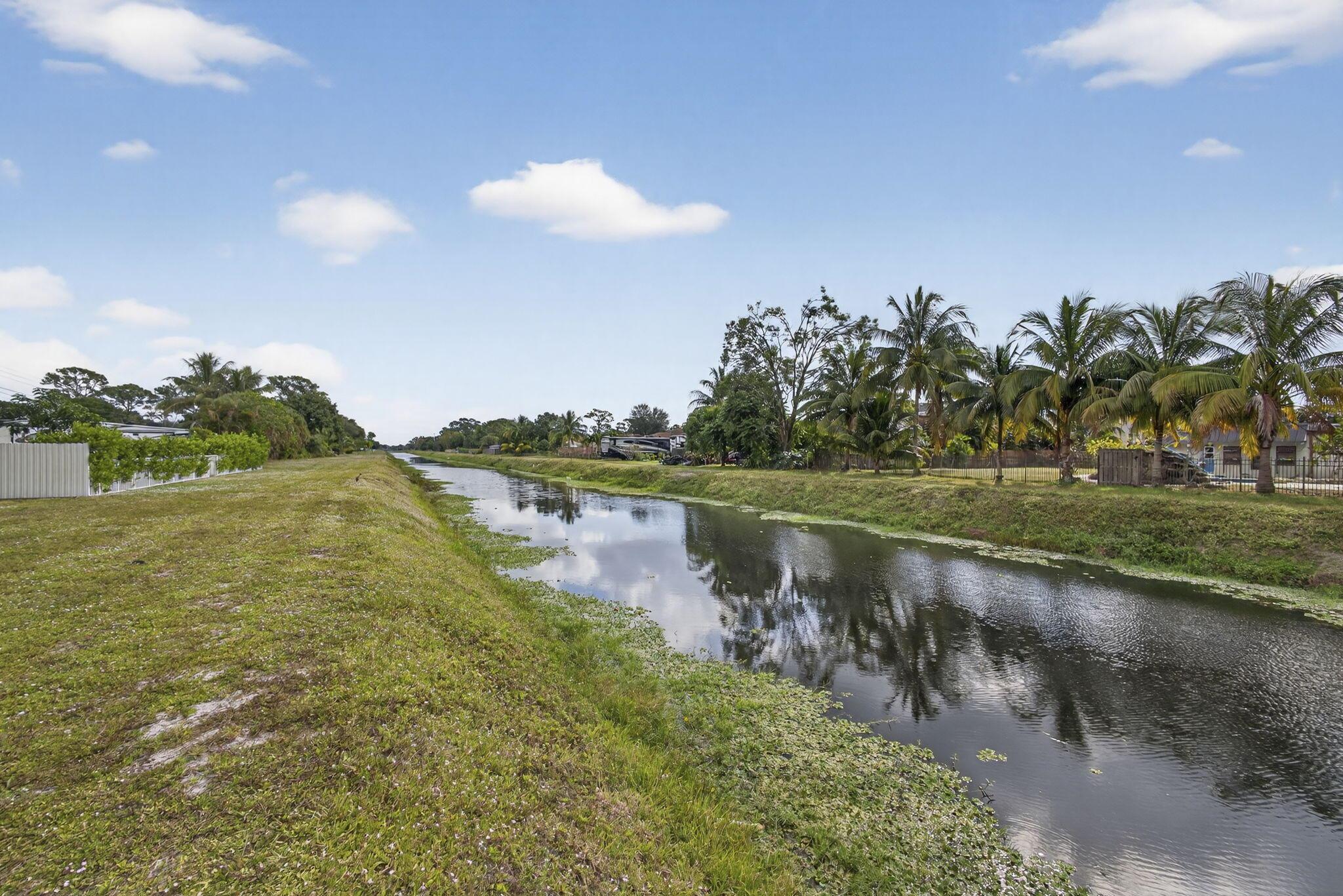 FLORIDA GARDENS 5 - Residential