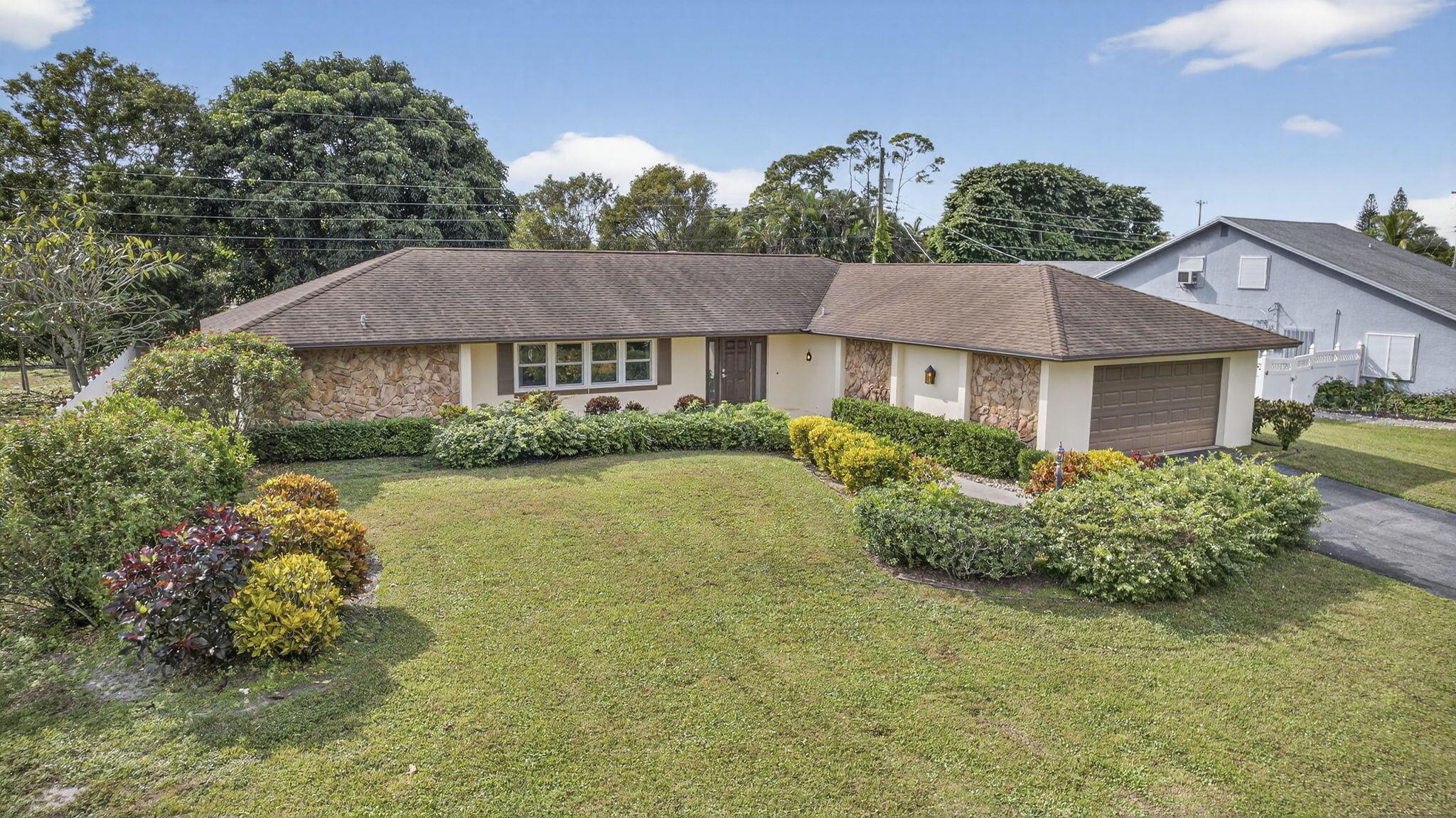 FLORIDA GARDENS 5 - Residential