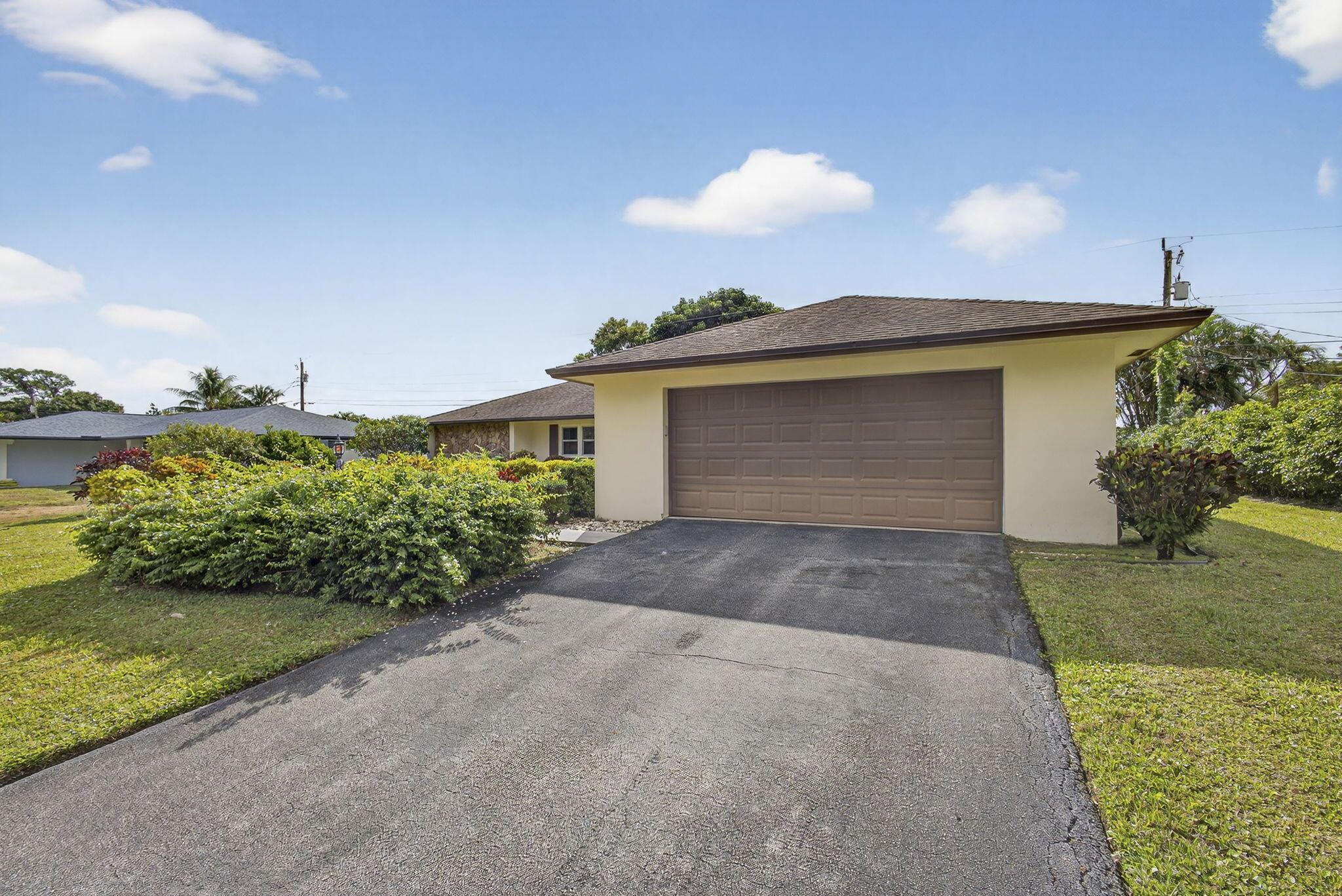 FLORIDA GARDENS 5 - Residential