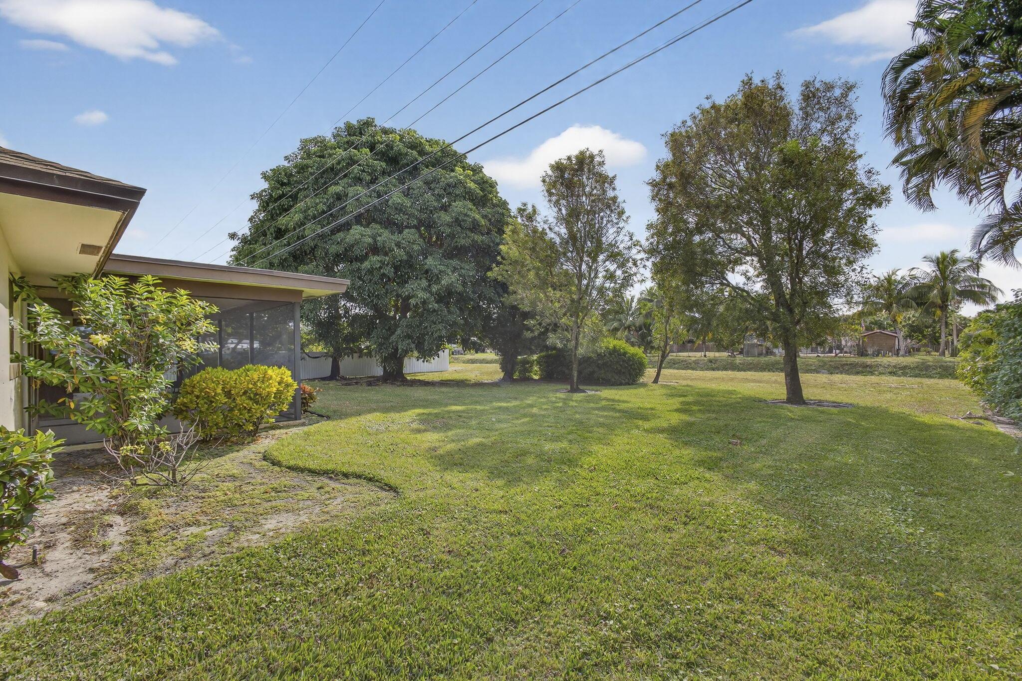 FLORIDA GARDENS 5 - Residential