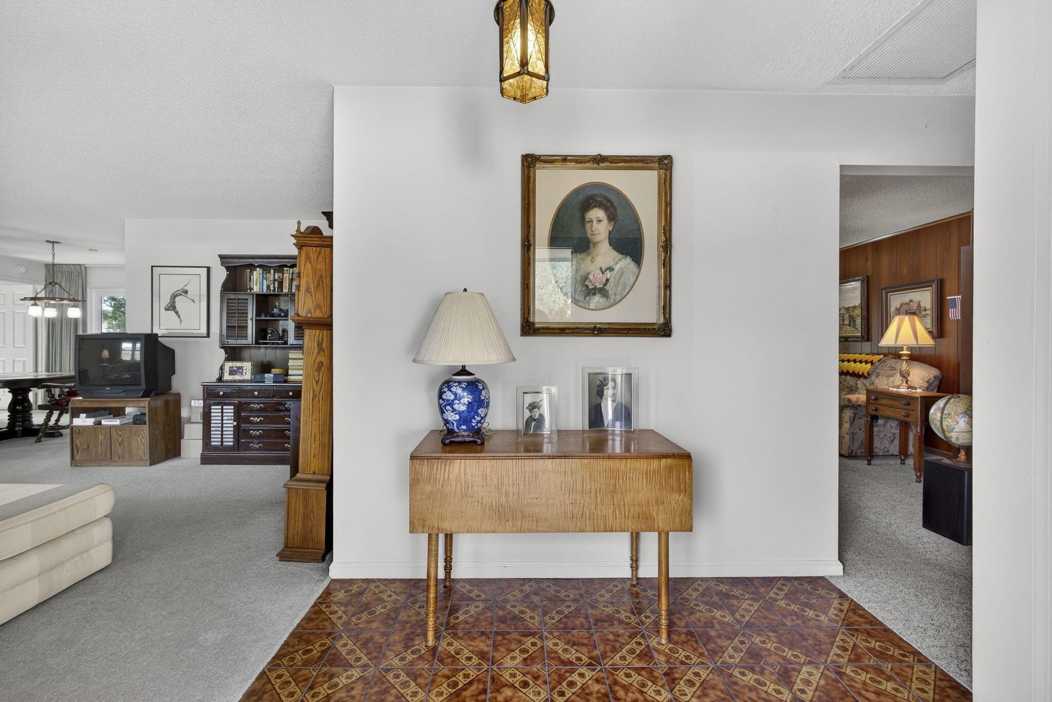 FLORIDA GARDENS 5 - Residential