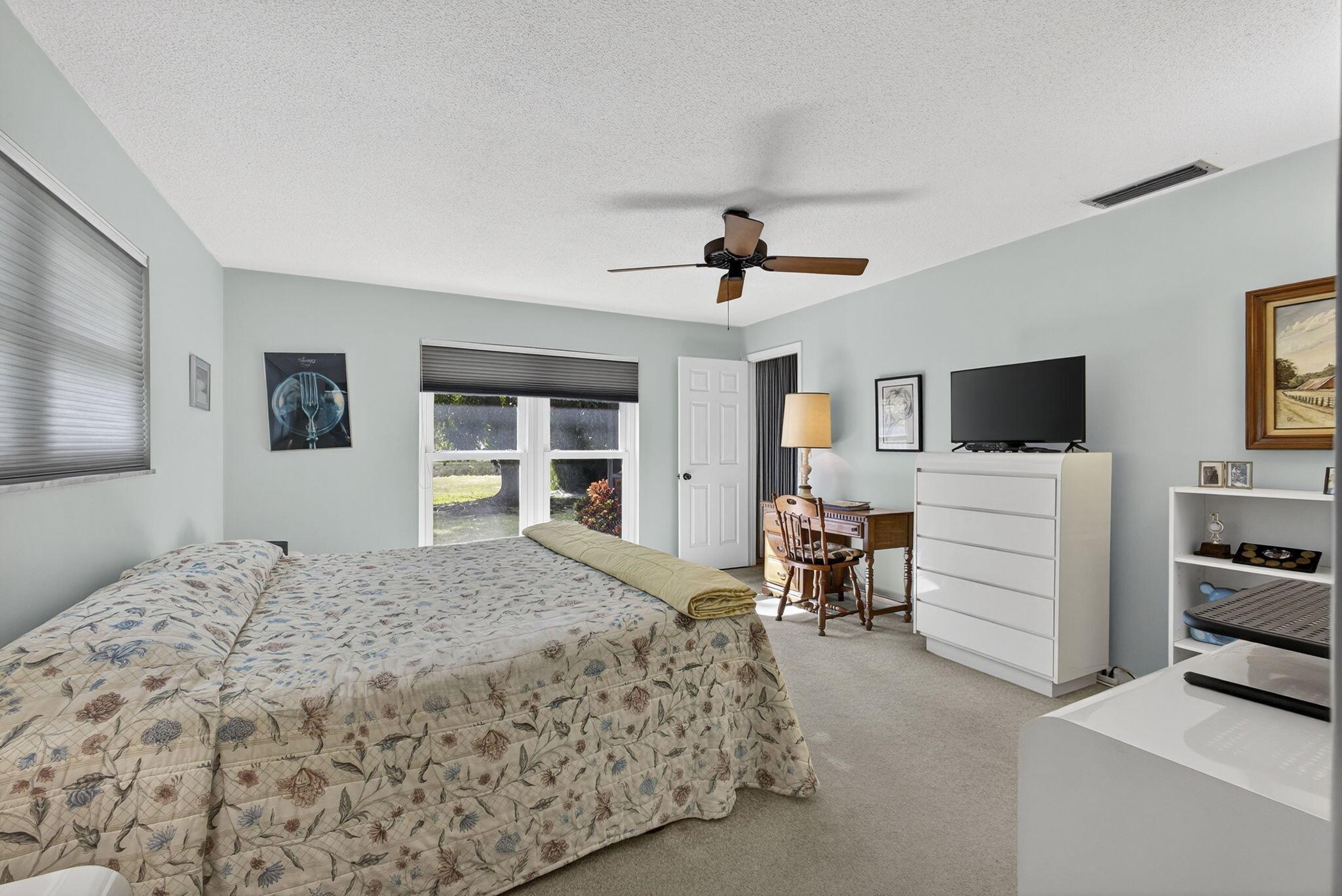 FLORIDA GARDENS 5 - Residential