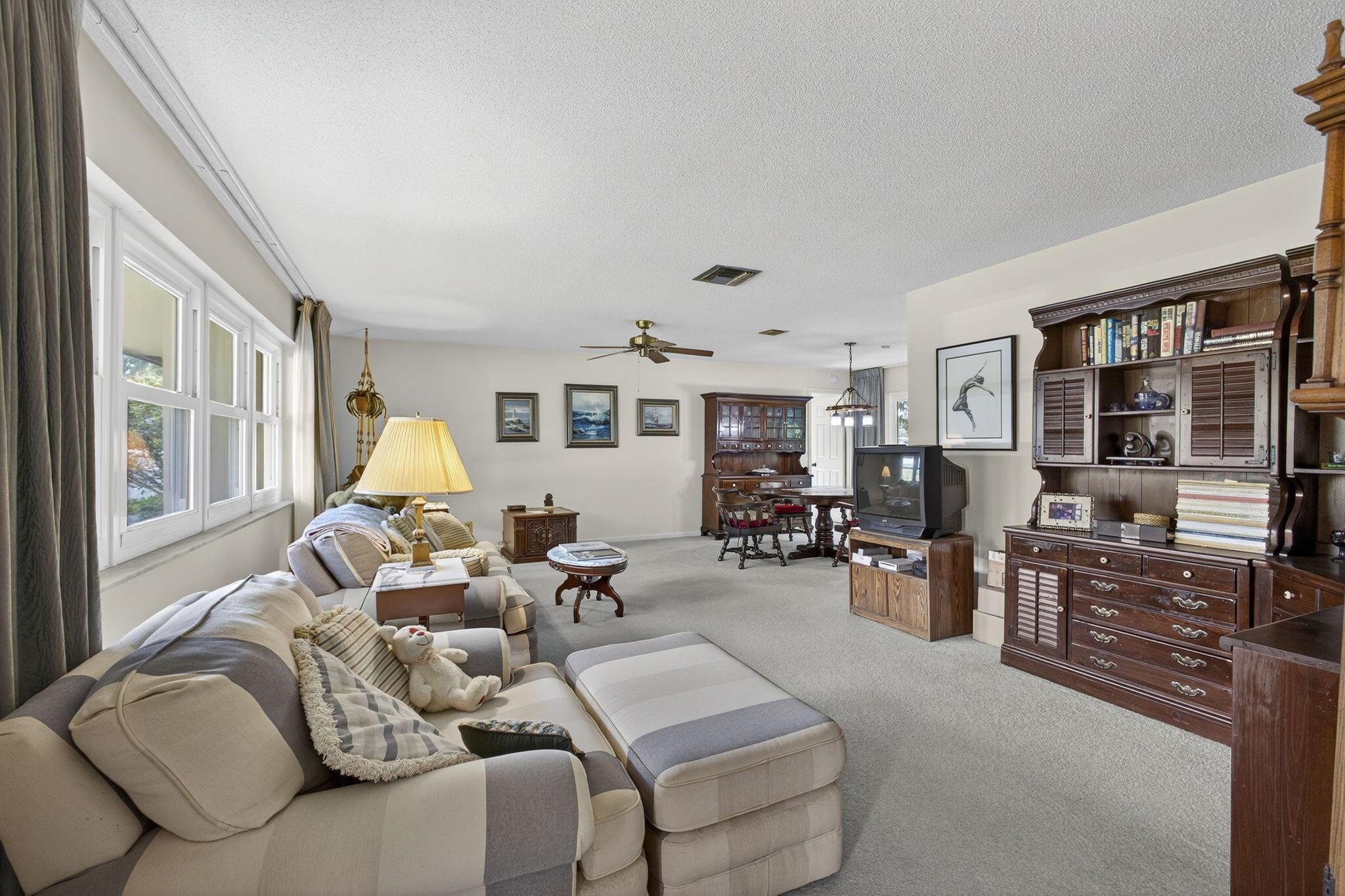 FLORIDA GARDENS 5 - Residential