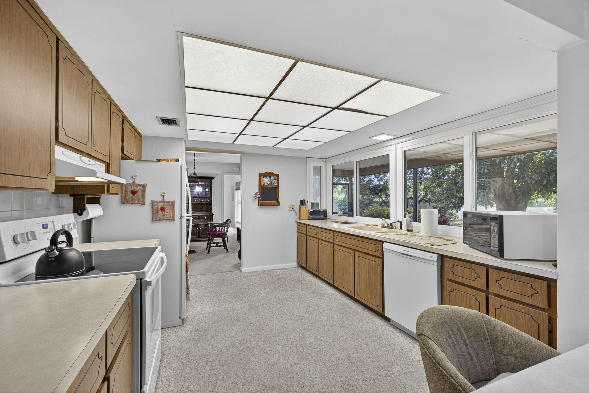 FLORIDA GARDENS 5 - Residential