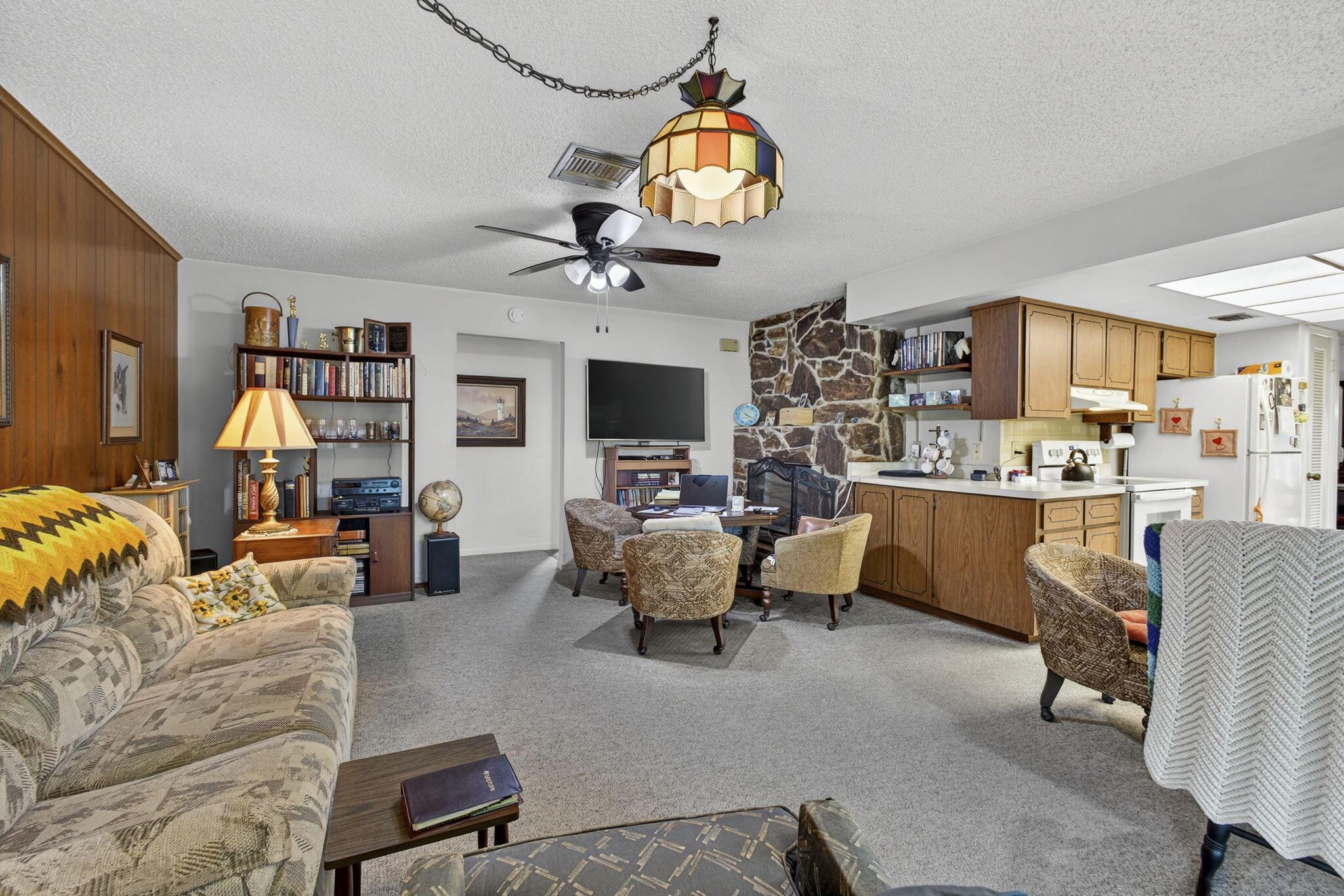 FLORIDA GARDENS 5 - Residential