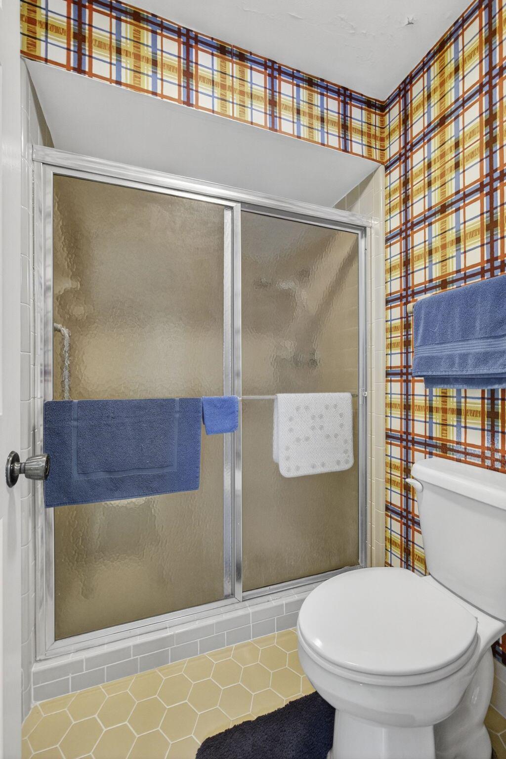 FLORIDA GARDENS 5 - Residential