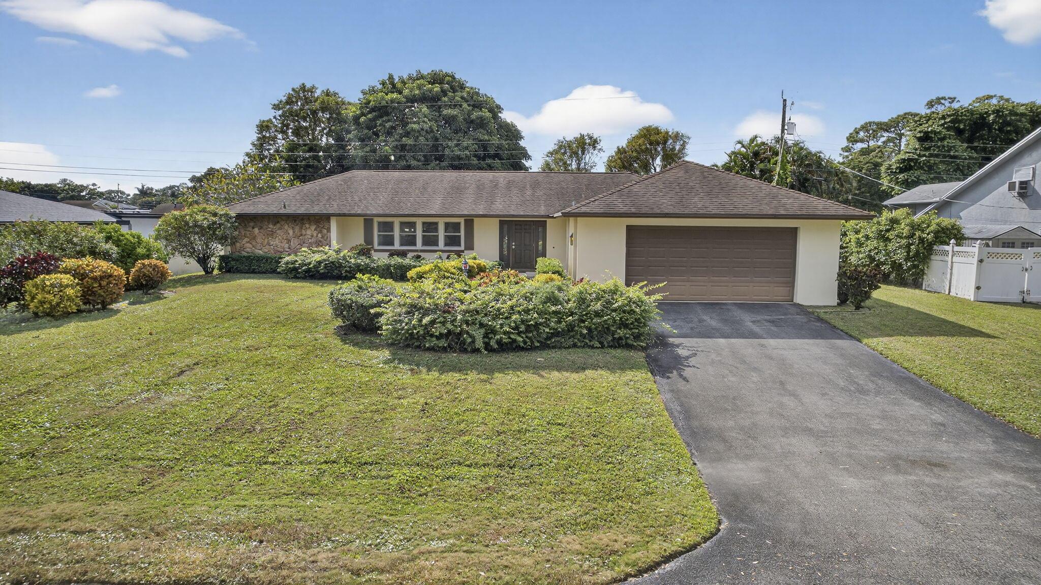 FLORIDA GARDENS 5 - Residential