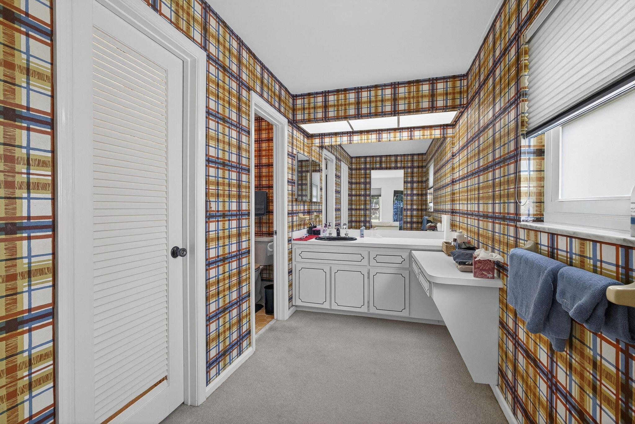 FLORIDA GARDENS 5 - Residential