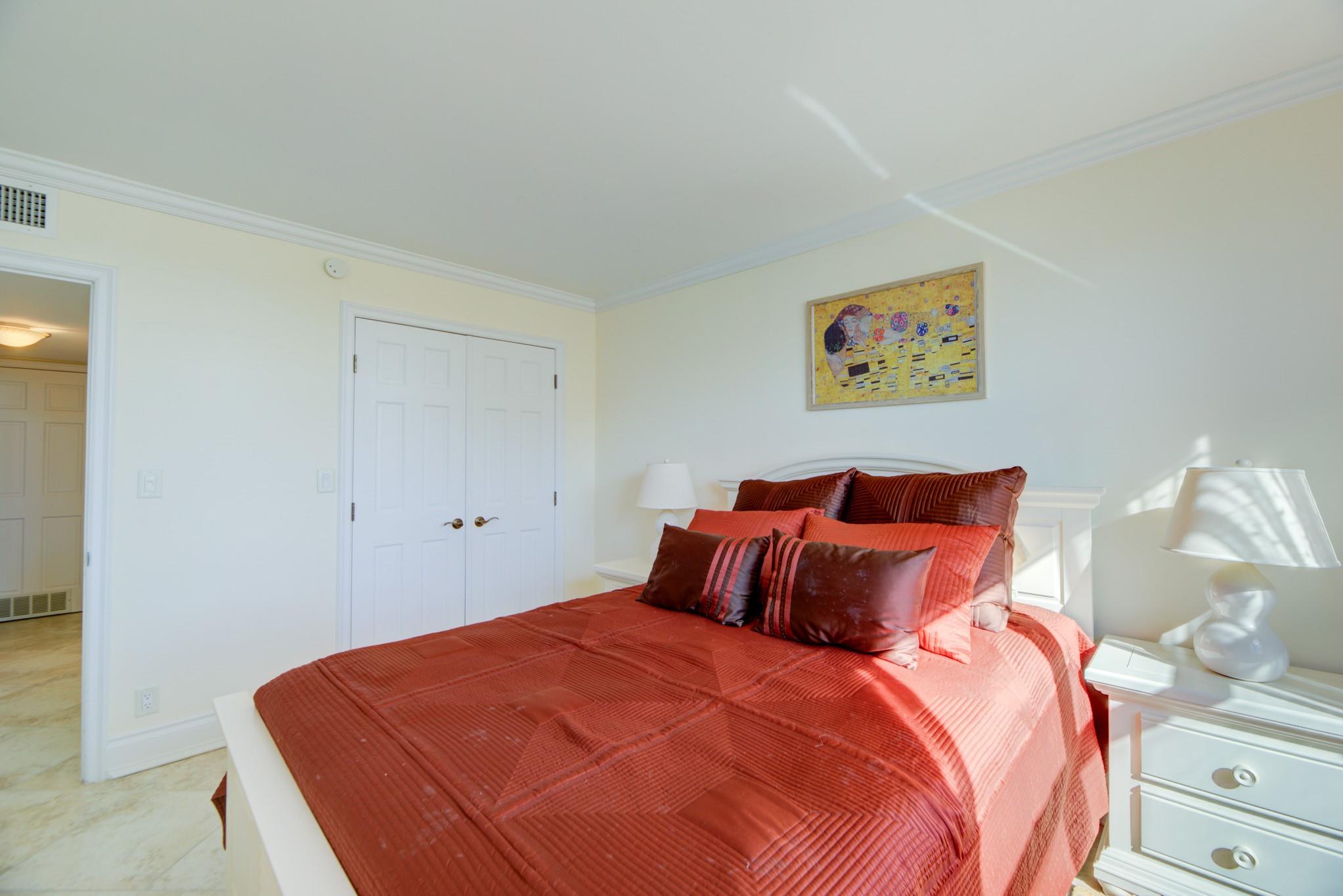 JAMAICA HOUSE CONDOMINIUM - Residential