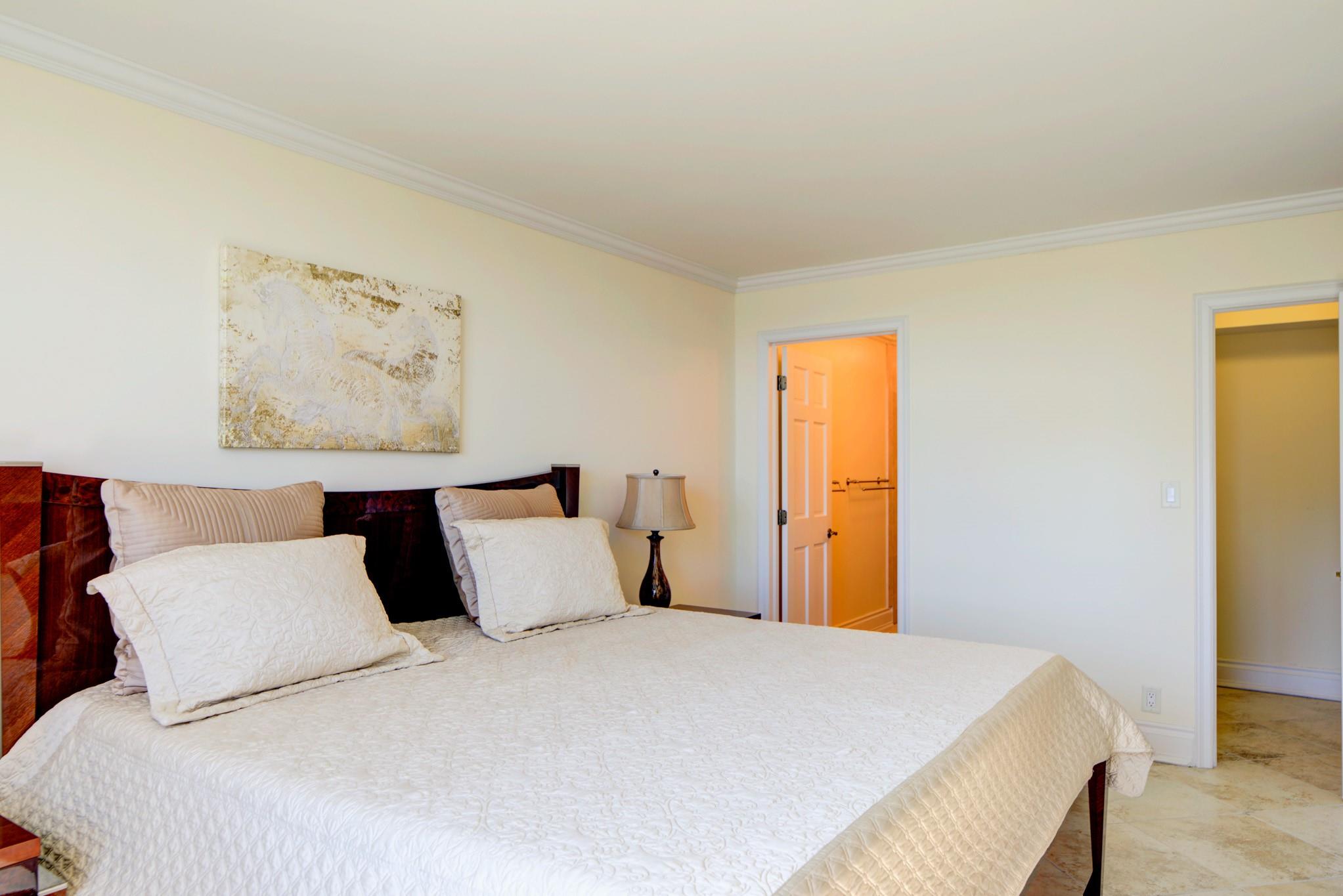 JAMAICA HOUSE CONDOMINIUM - Residential