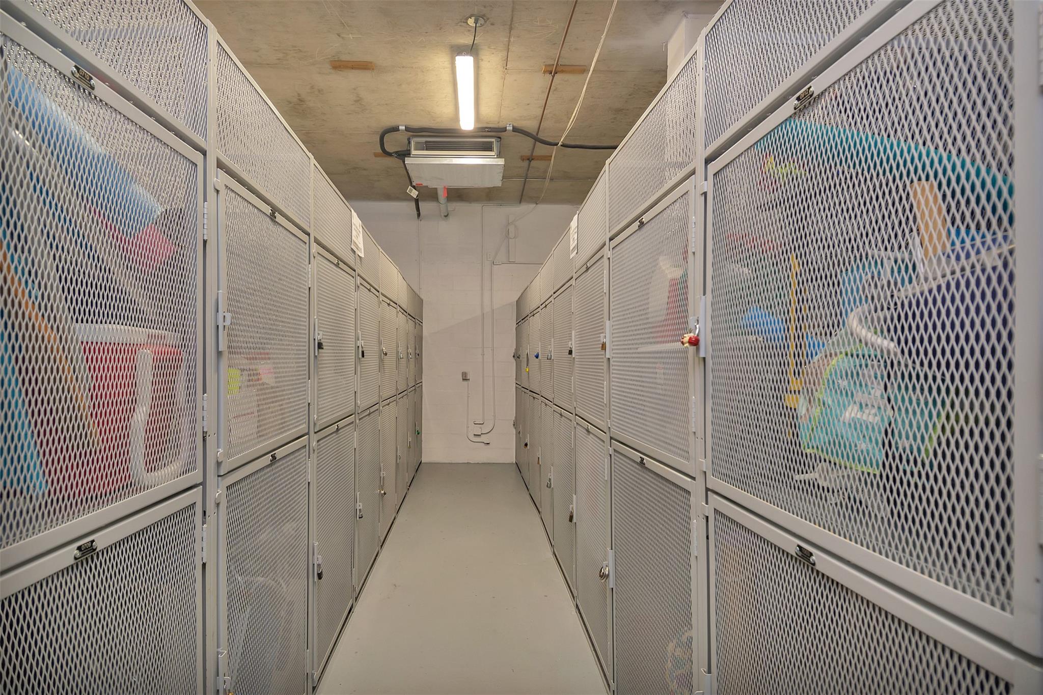 JAMAICA HOUSE CONDOMINIUM - Residential