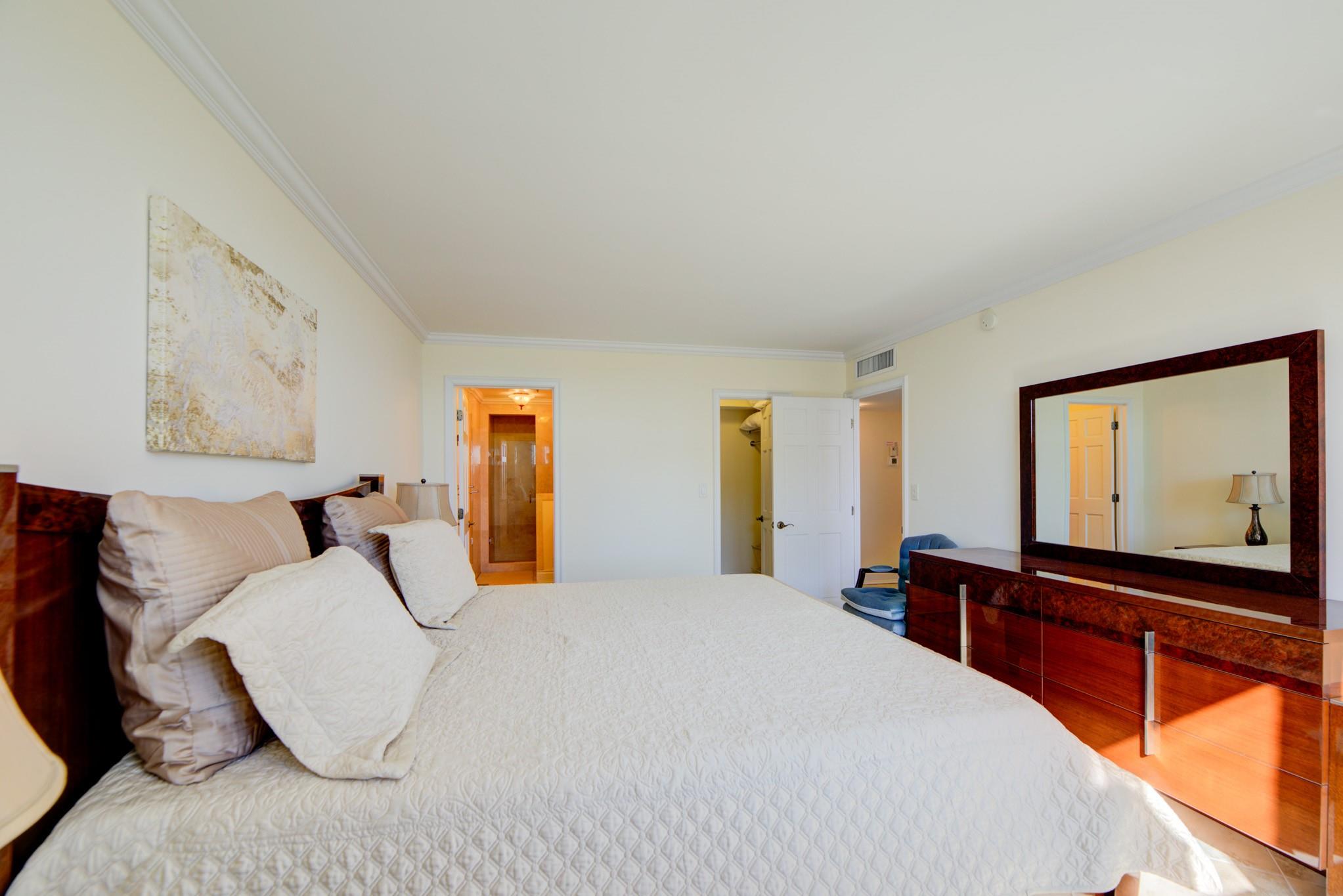 JAMAICA HOUSE CONDOMINIUM - Residential