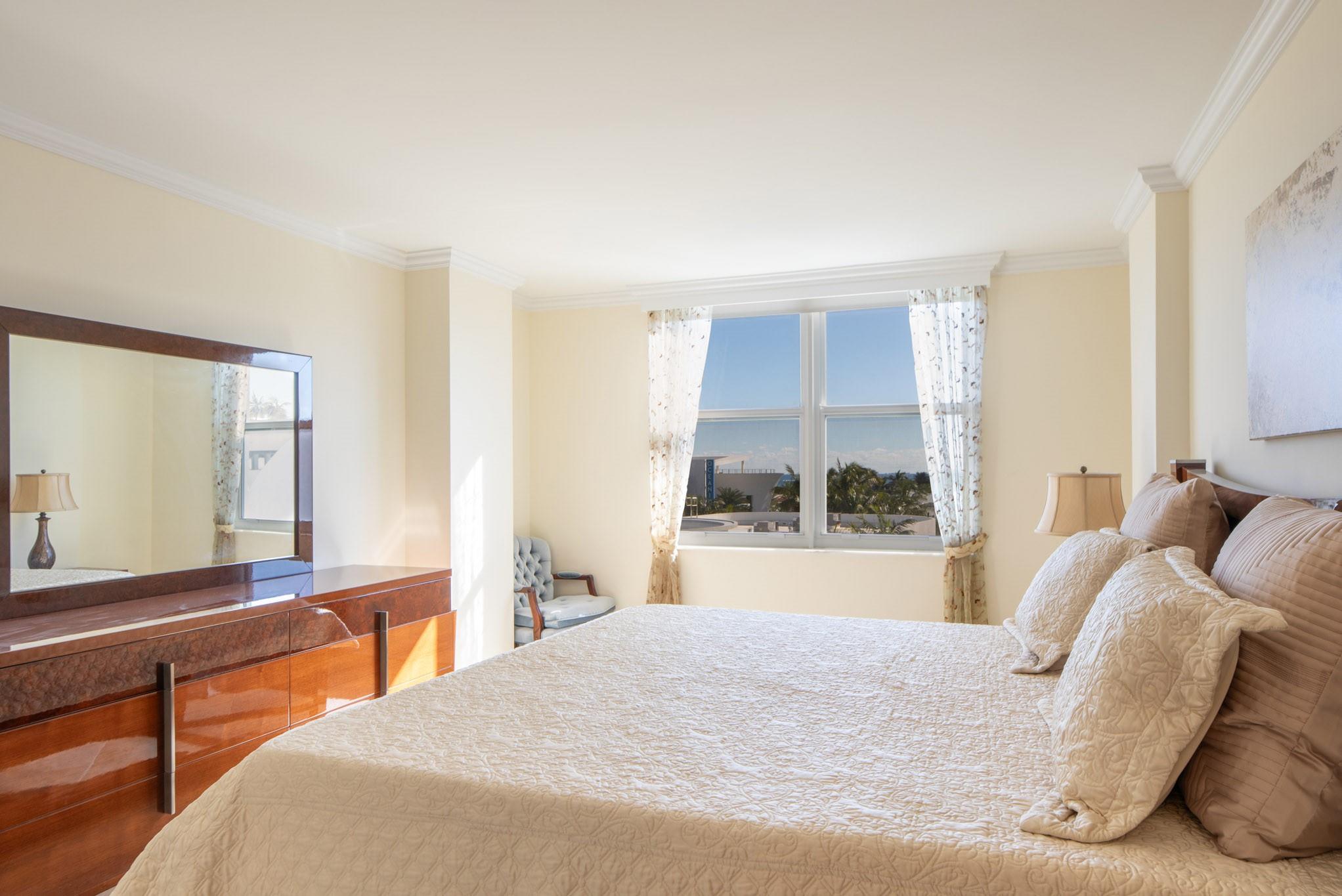 JAMAICA HOUSE CONDOMINIUM - Residential