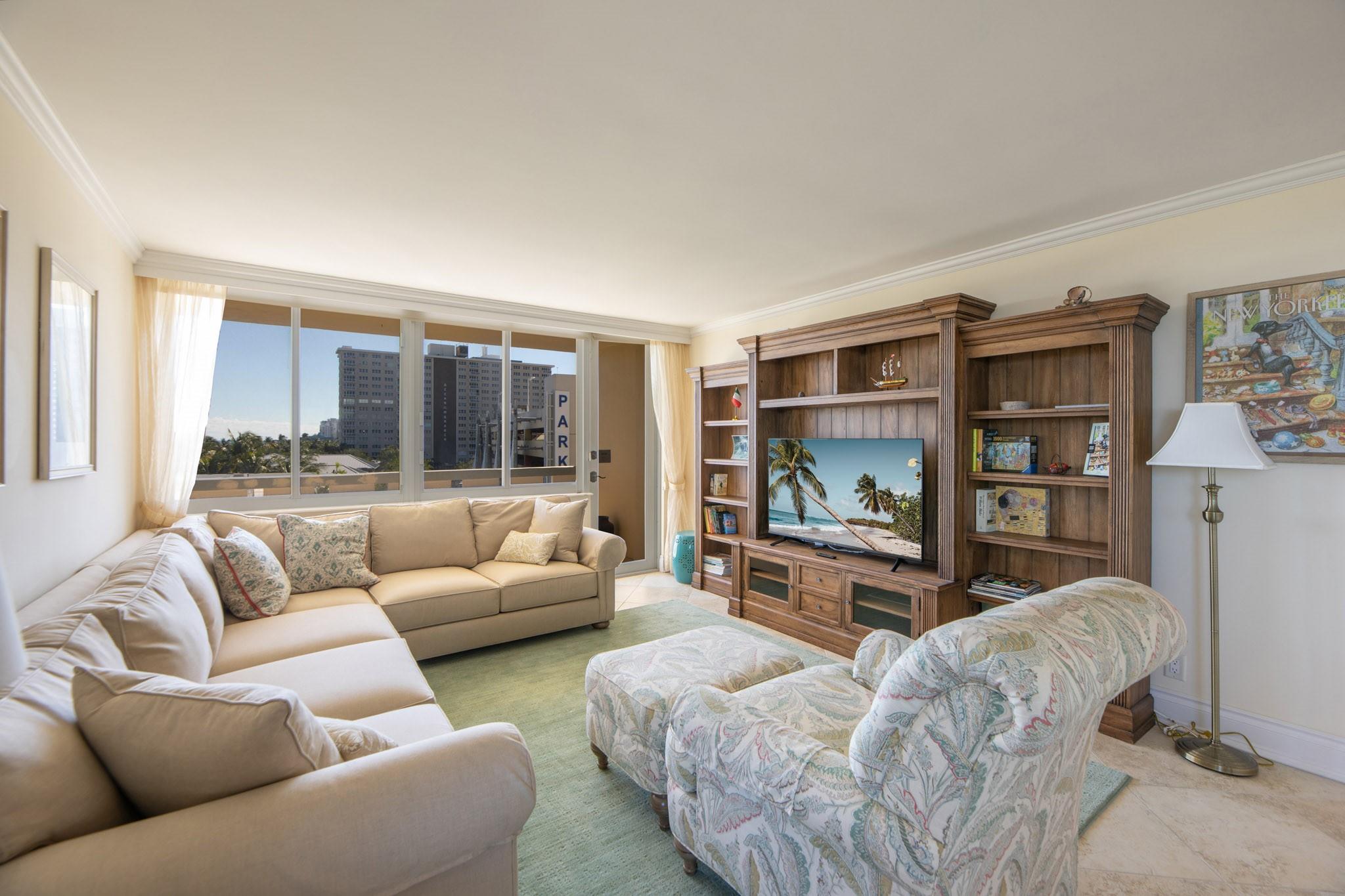 JAMAICA HOUSE CONDOMINIUM - Residential