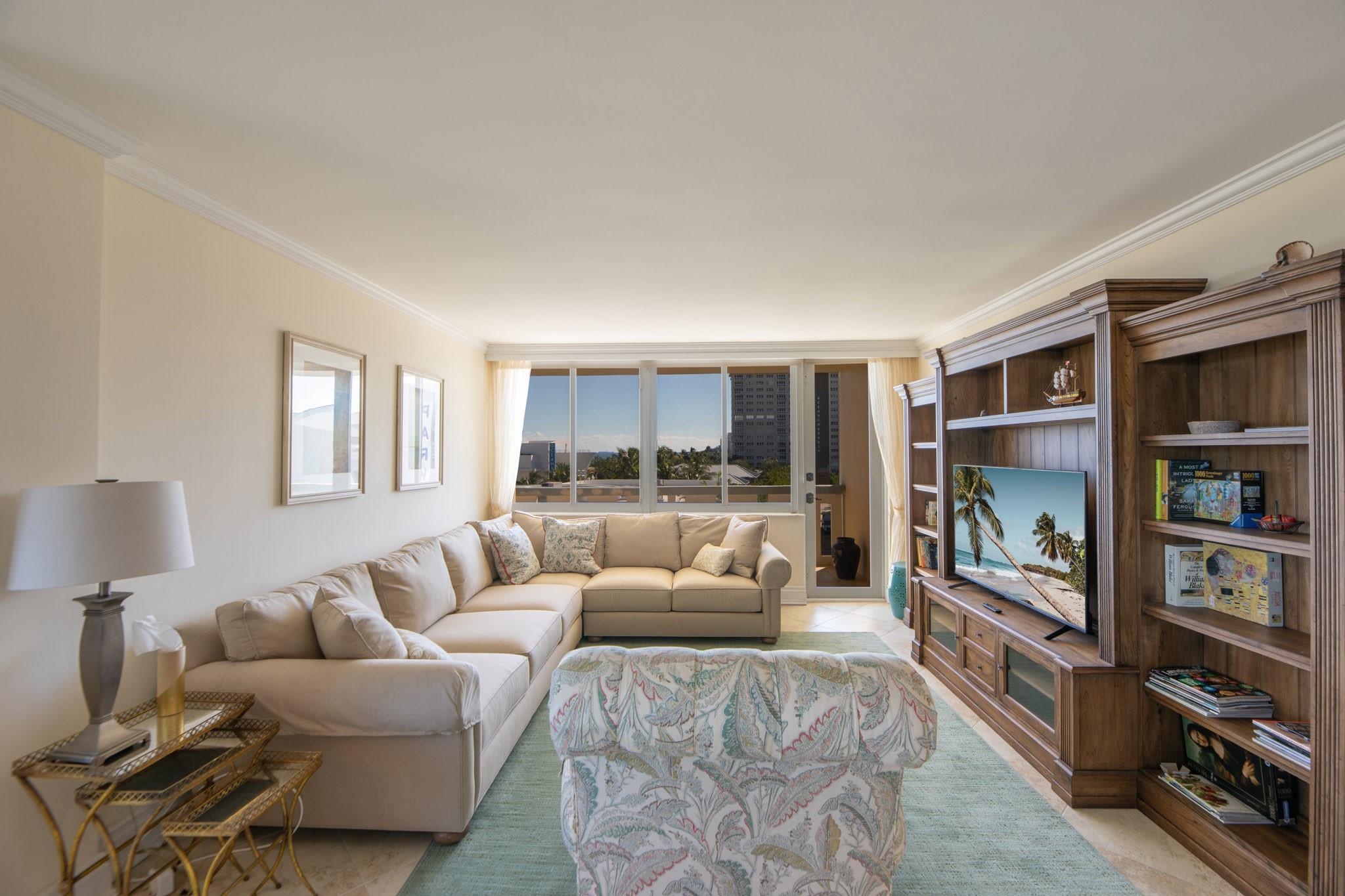 JAMAICA HOUSE CONDOMINIUM - Residential